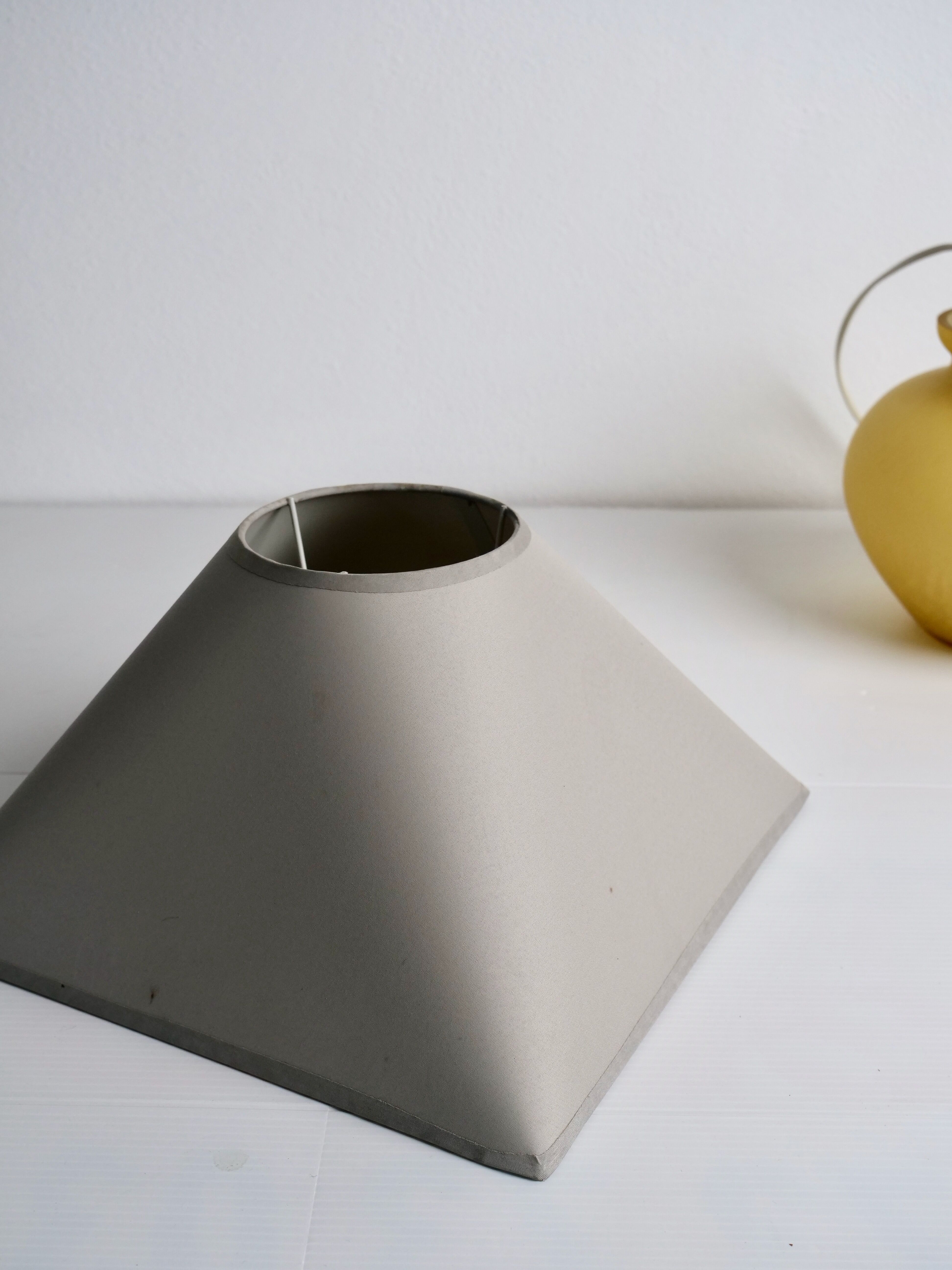 Melarti yellow sandblasted opaline lamp