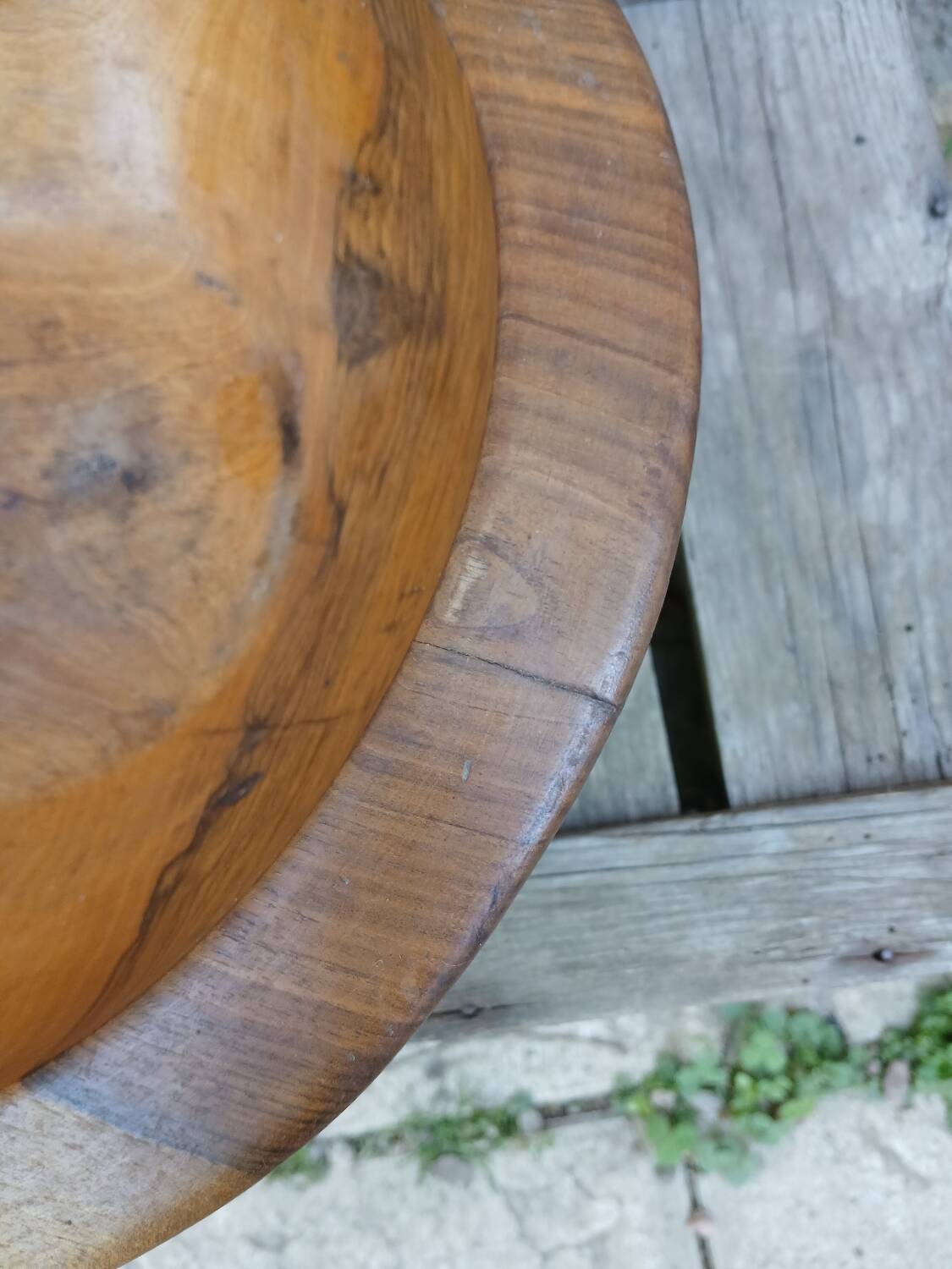 Olive wood salad bowl/fruit bowl