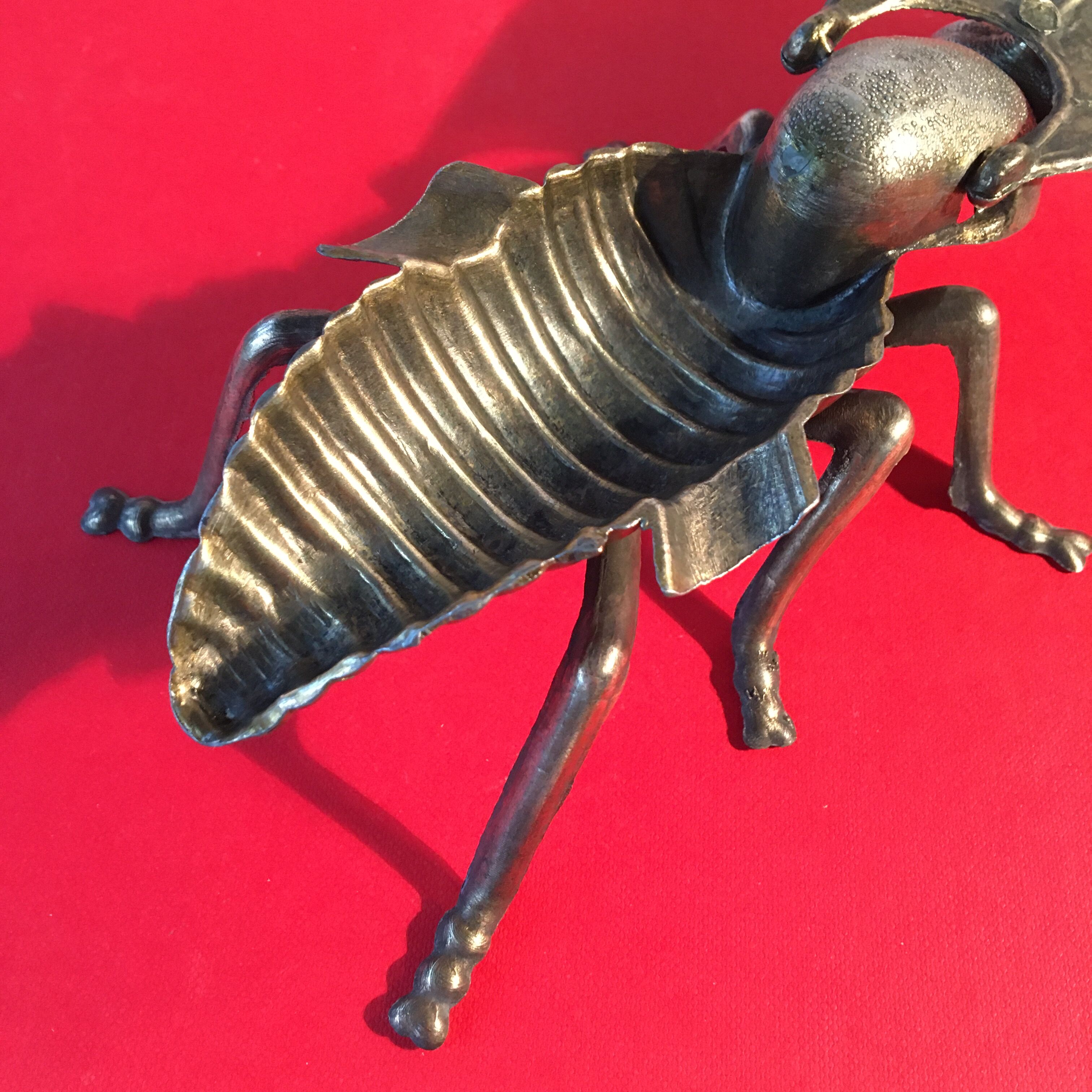 Fly ashtray golden metal