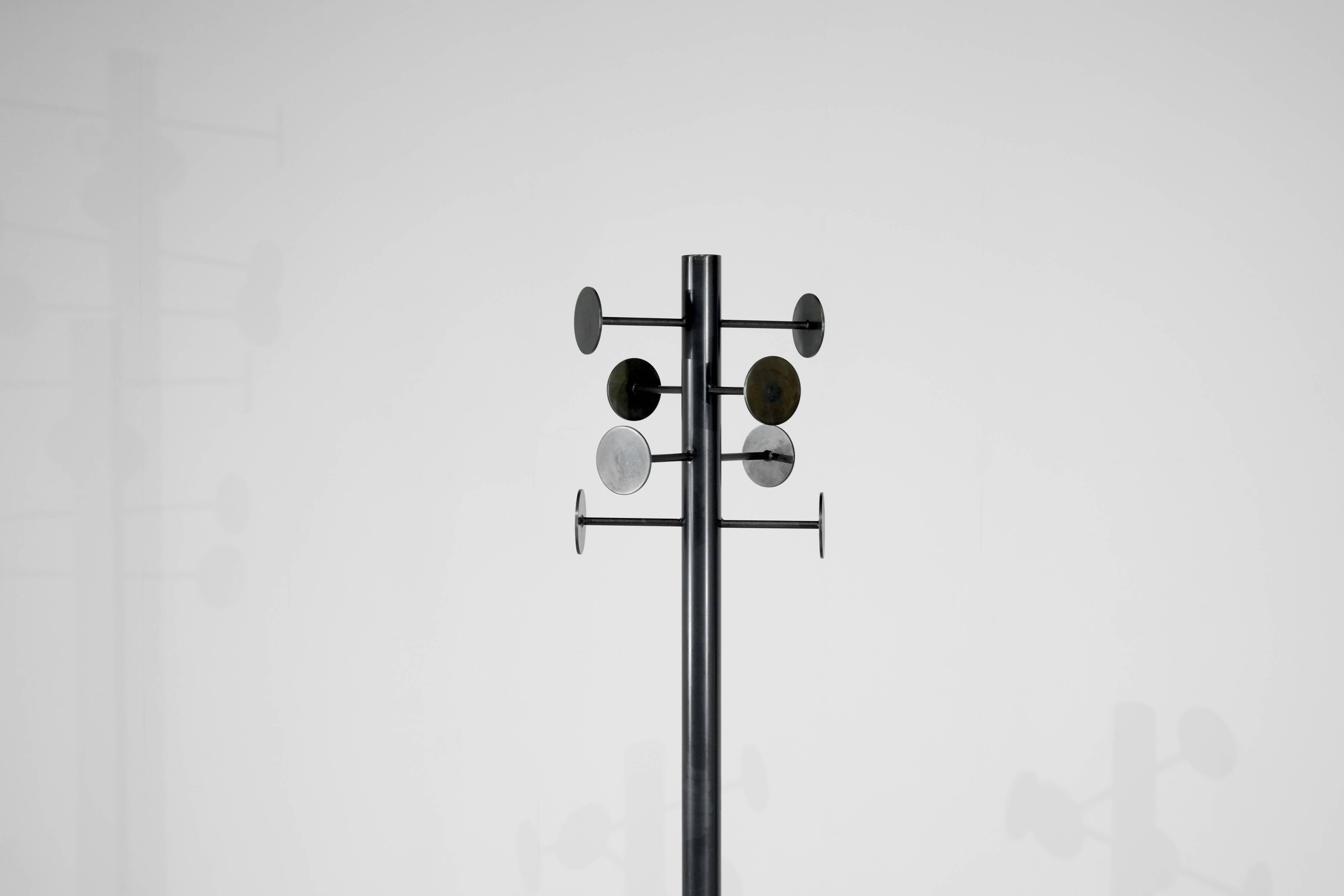 “Perroquet” coat rack by F.Robichez for Dritsh, Paris 1990s.