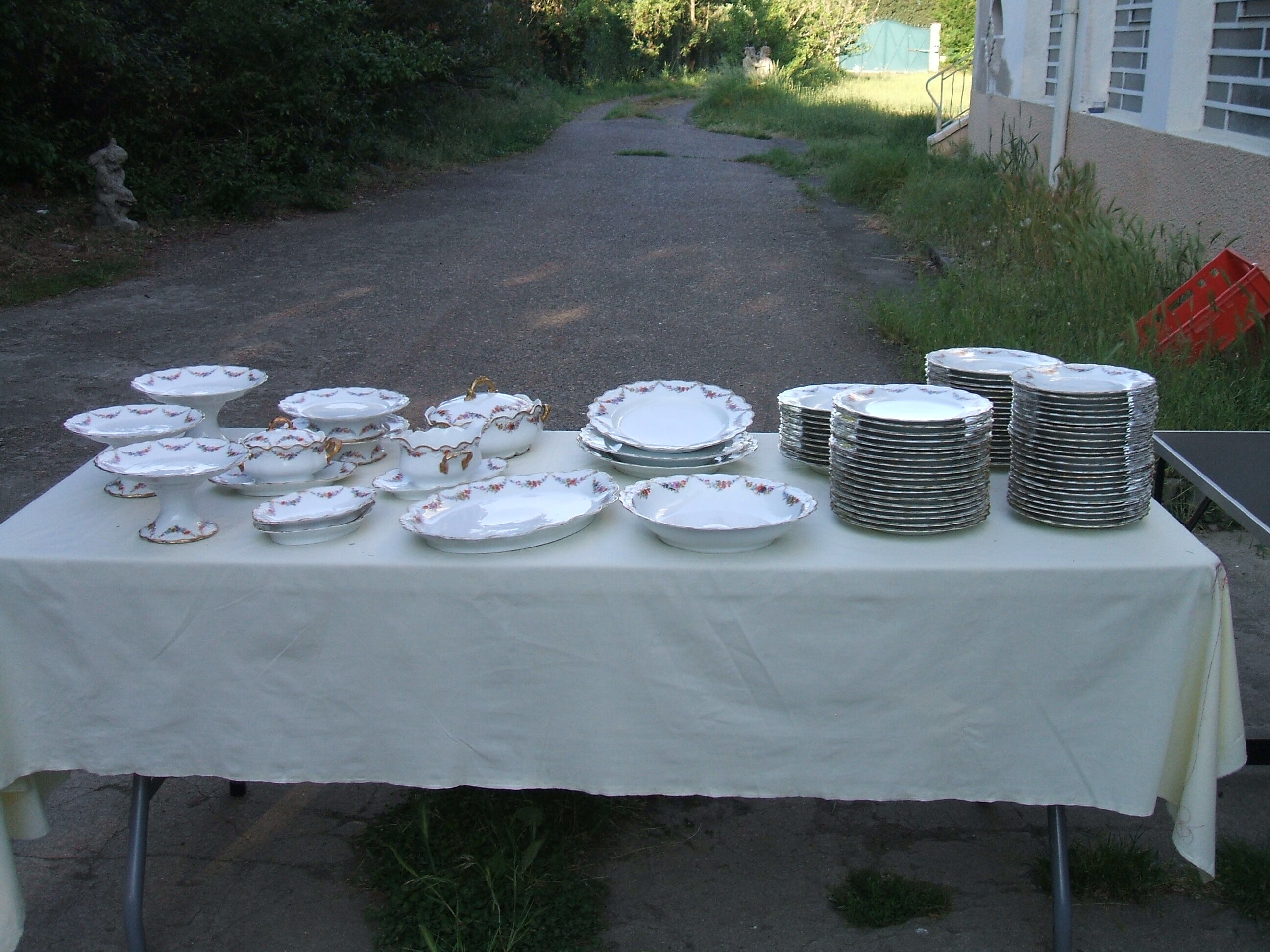 Porcelain service limoges