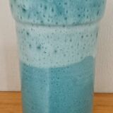 Vase bleu en céramique. Années 60