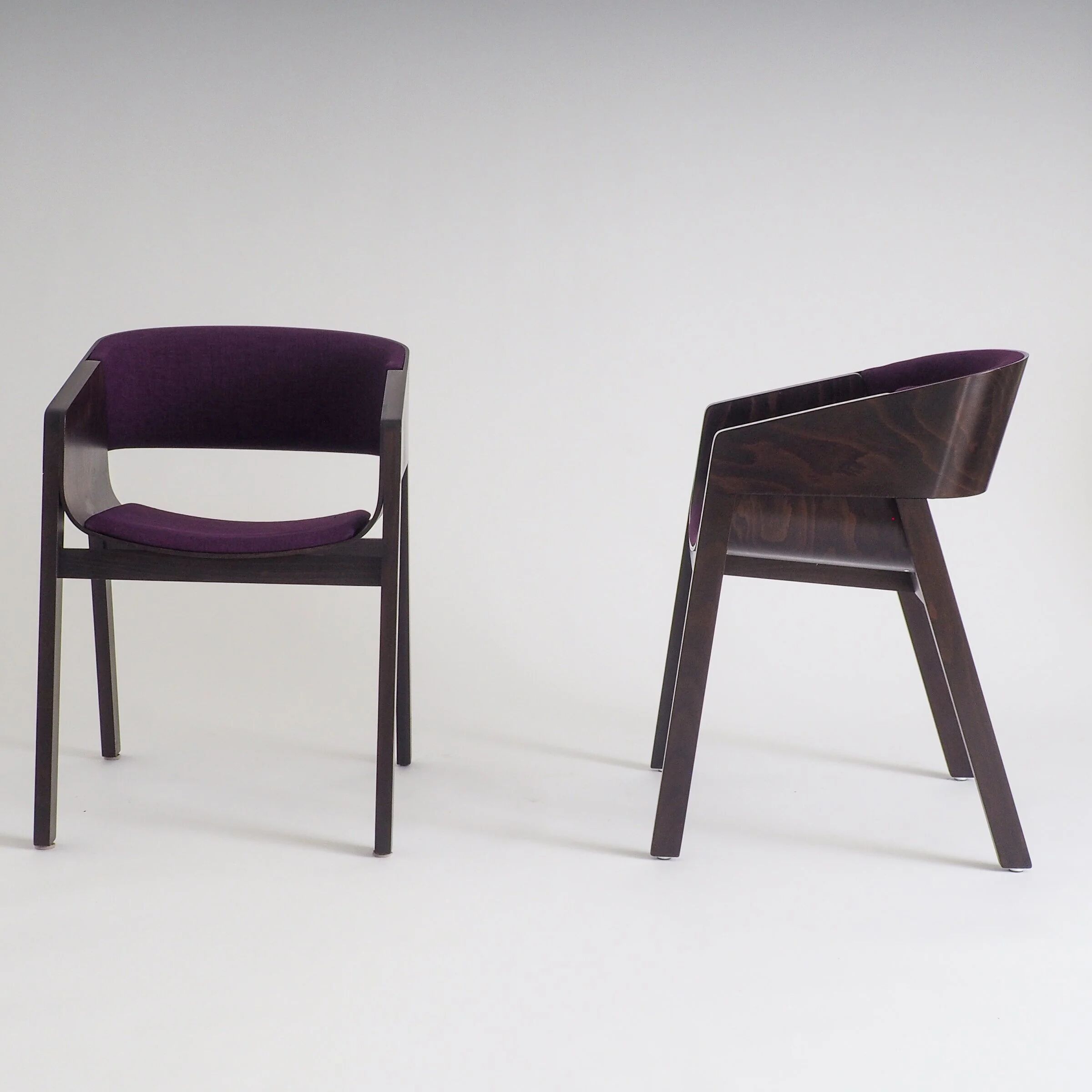 Ensemble de 2 fauteuils magnifiques par TON