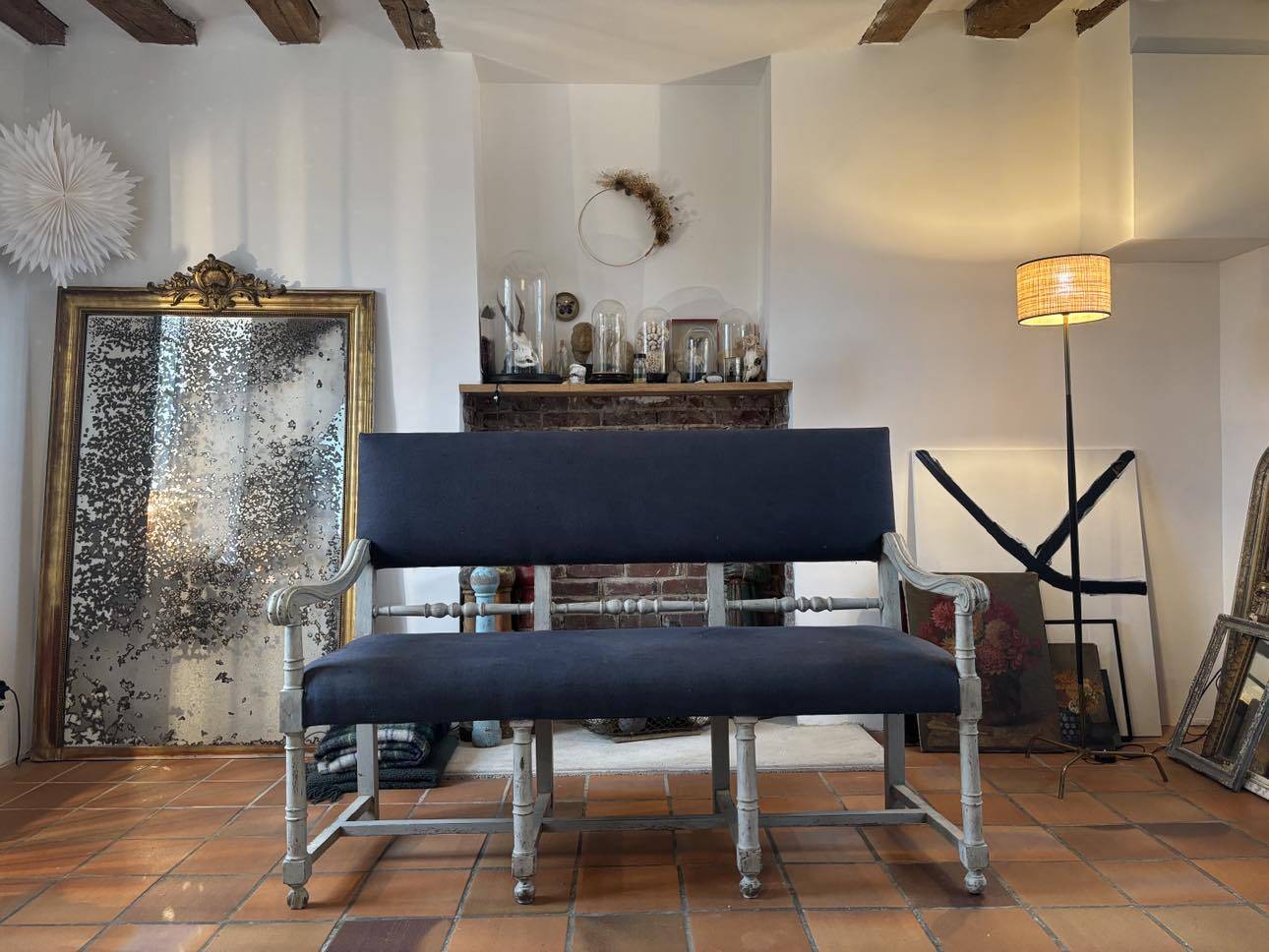 Louis XIII style bench in wood and linen