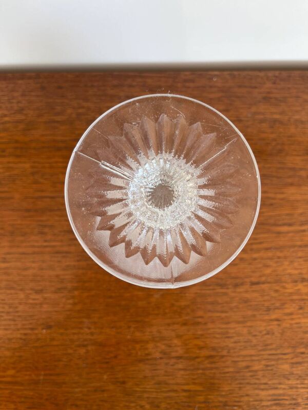 Deux verres XIXème cristal moulé pointes de diamant