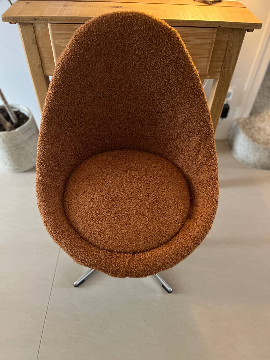 Pair of vintage 1970s swivel egg chairs