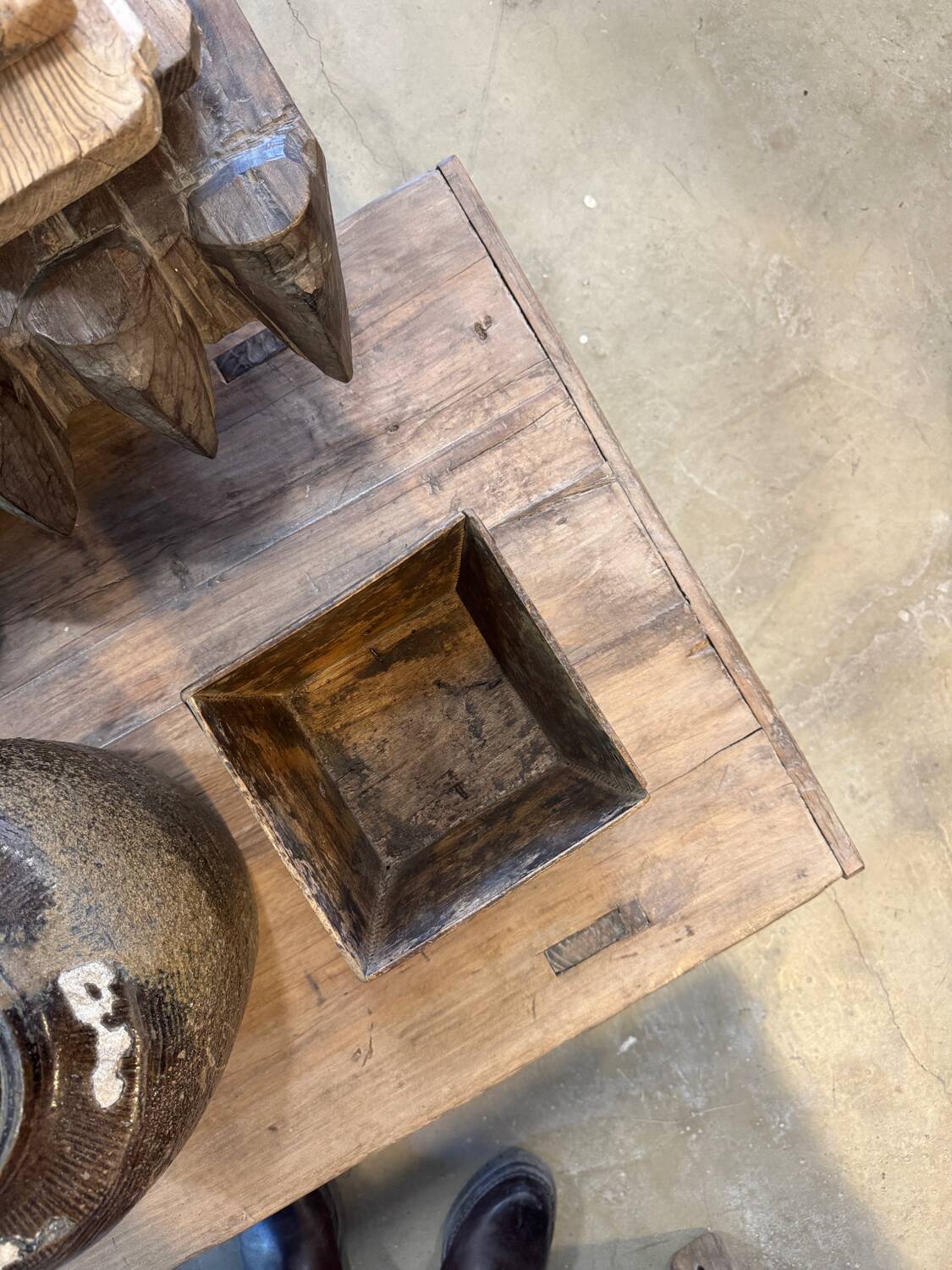 Fuzhou - Petite table basse chinoise ancienne en orme n°3