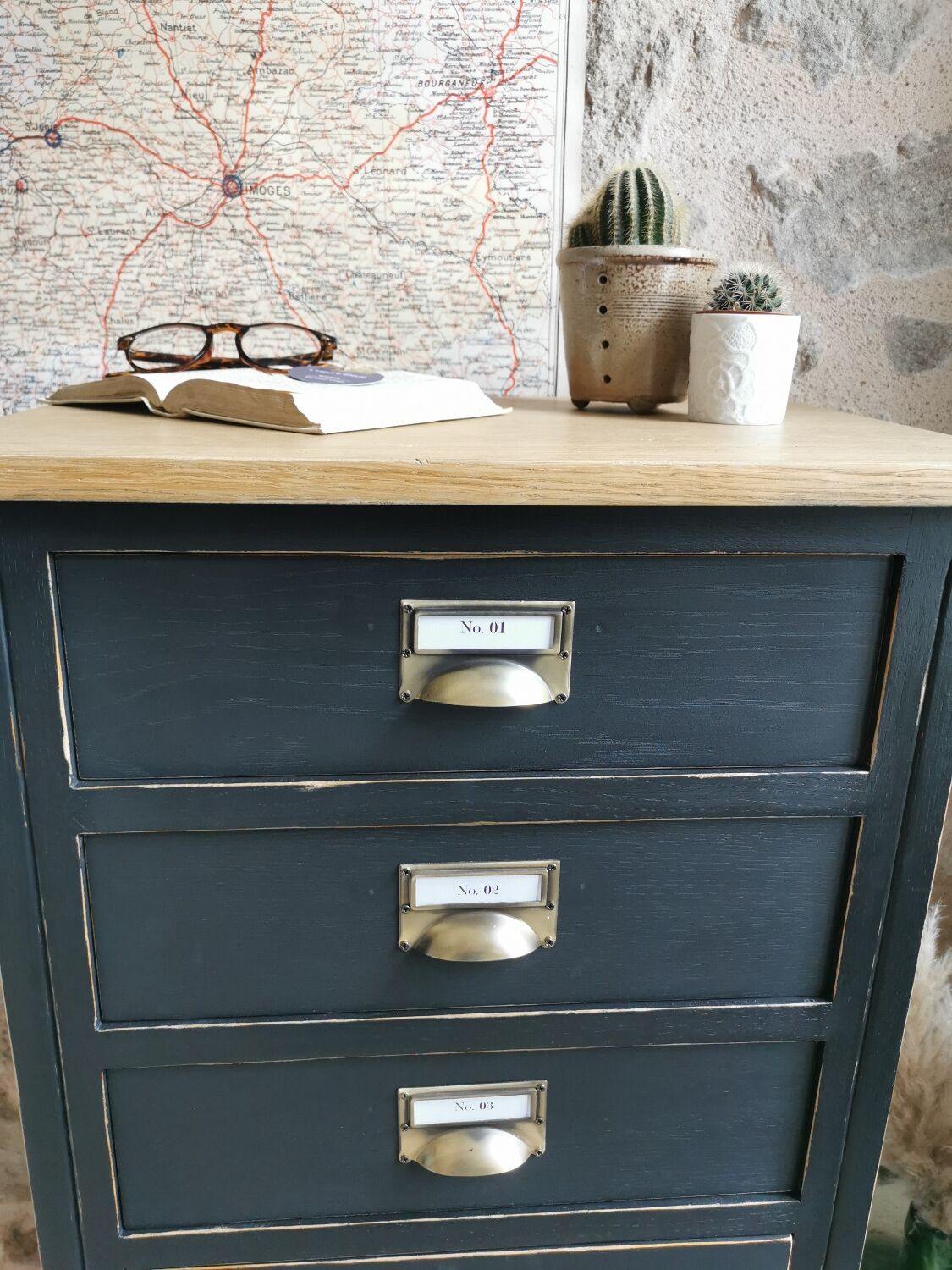 Ragpicker, black patina