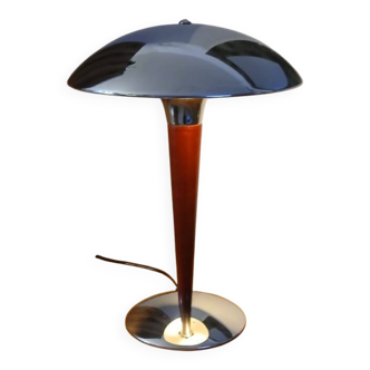 Mushroom lamp called "liner"