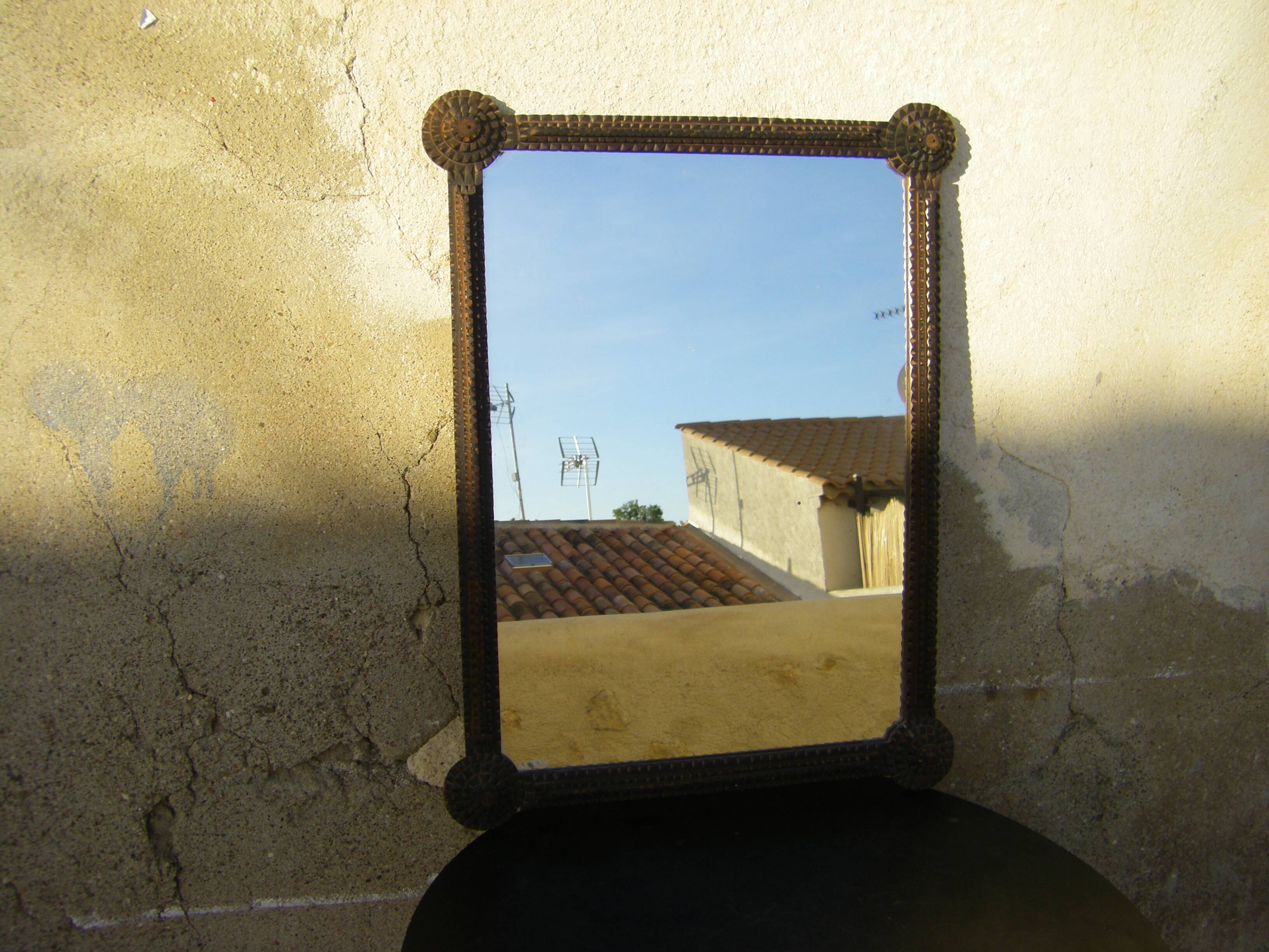 Old mirror "Tramp art"