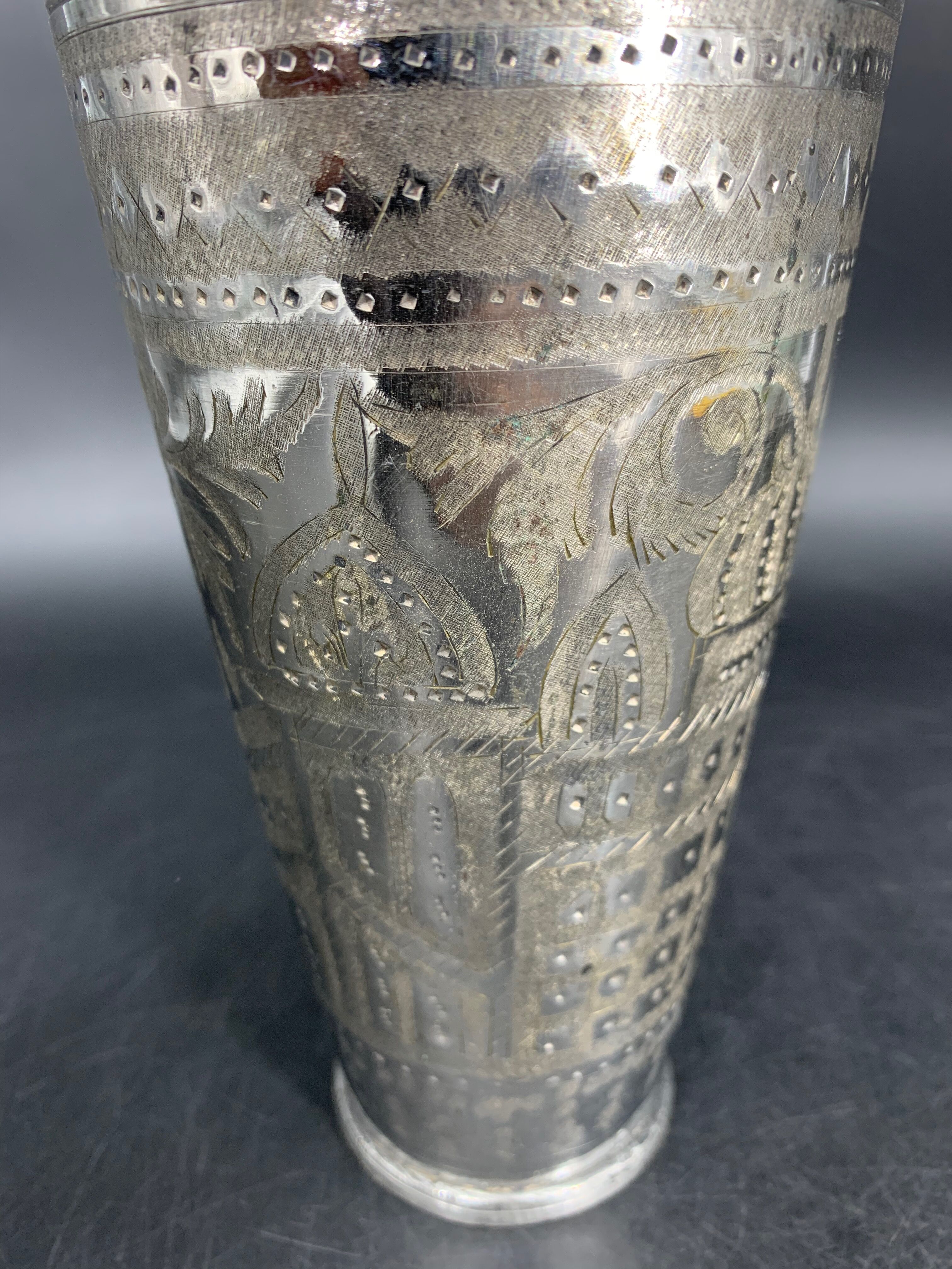 Glass in former Lassi No.14, India / Pakistan