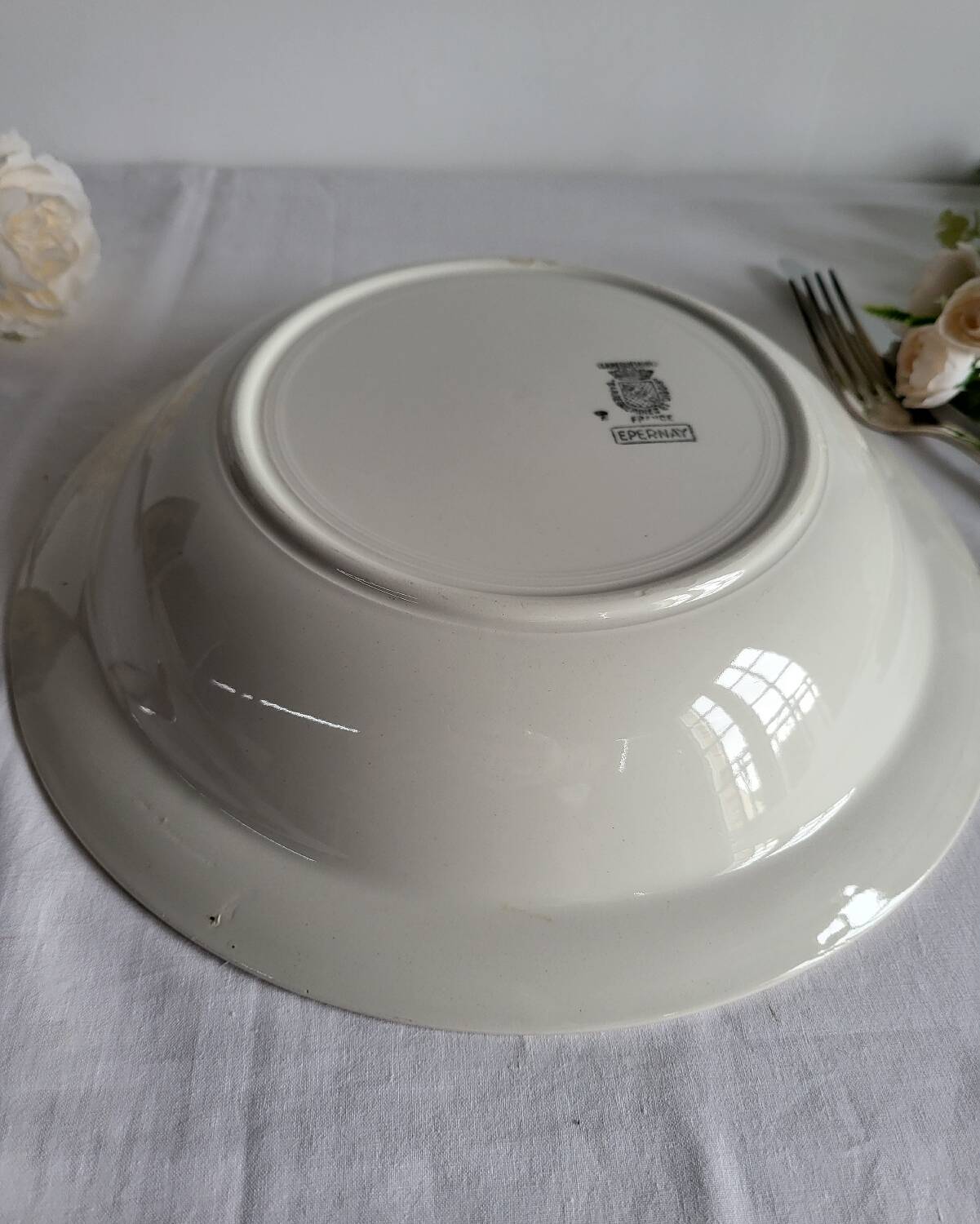 Large round, shallow earthenware dish, sarreguemines, epernay pattern
