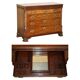 Commode George III vers 1770 en noyer par Thomas Chippendale
