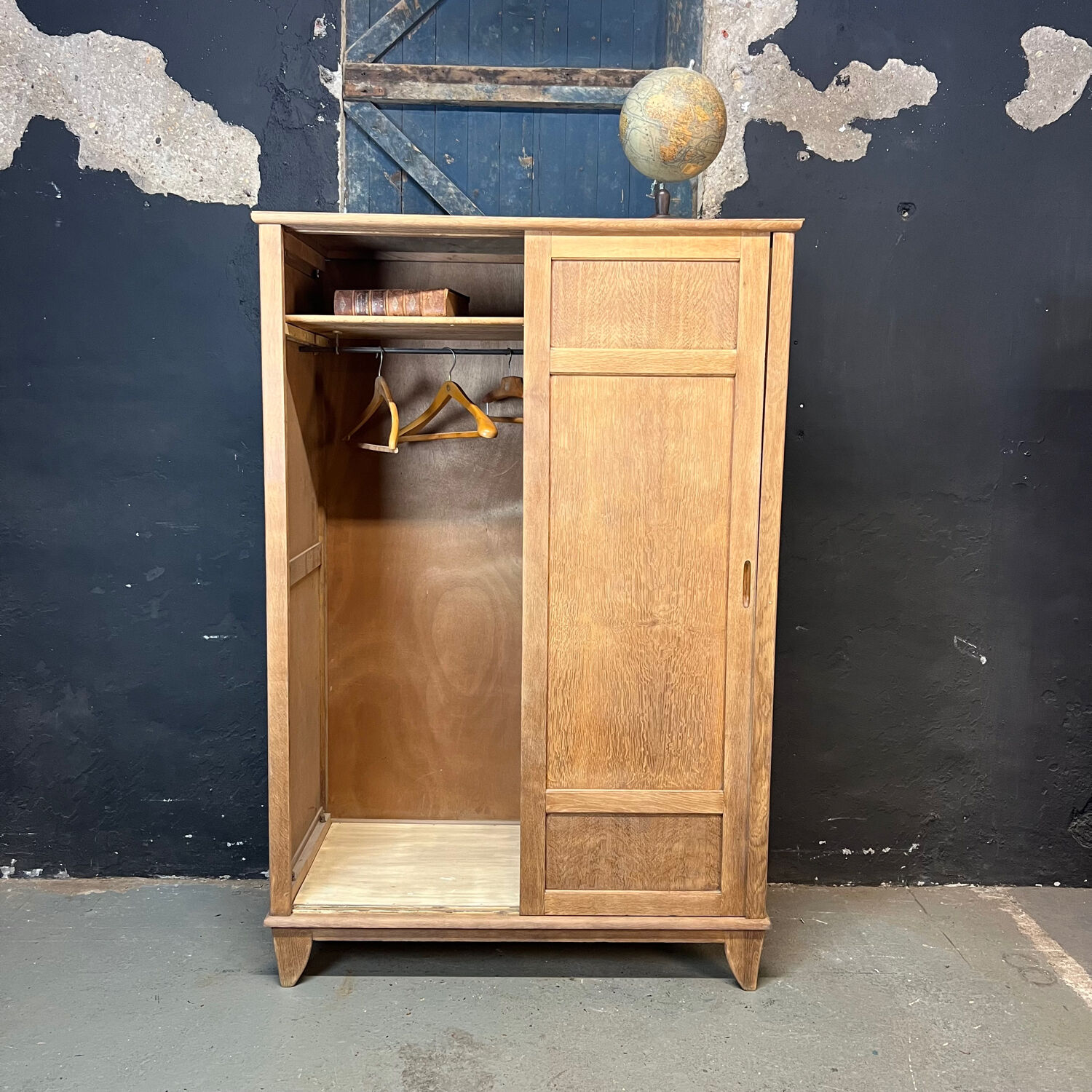 Vintage sliding wardrobe natural oak