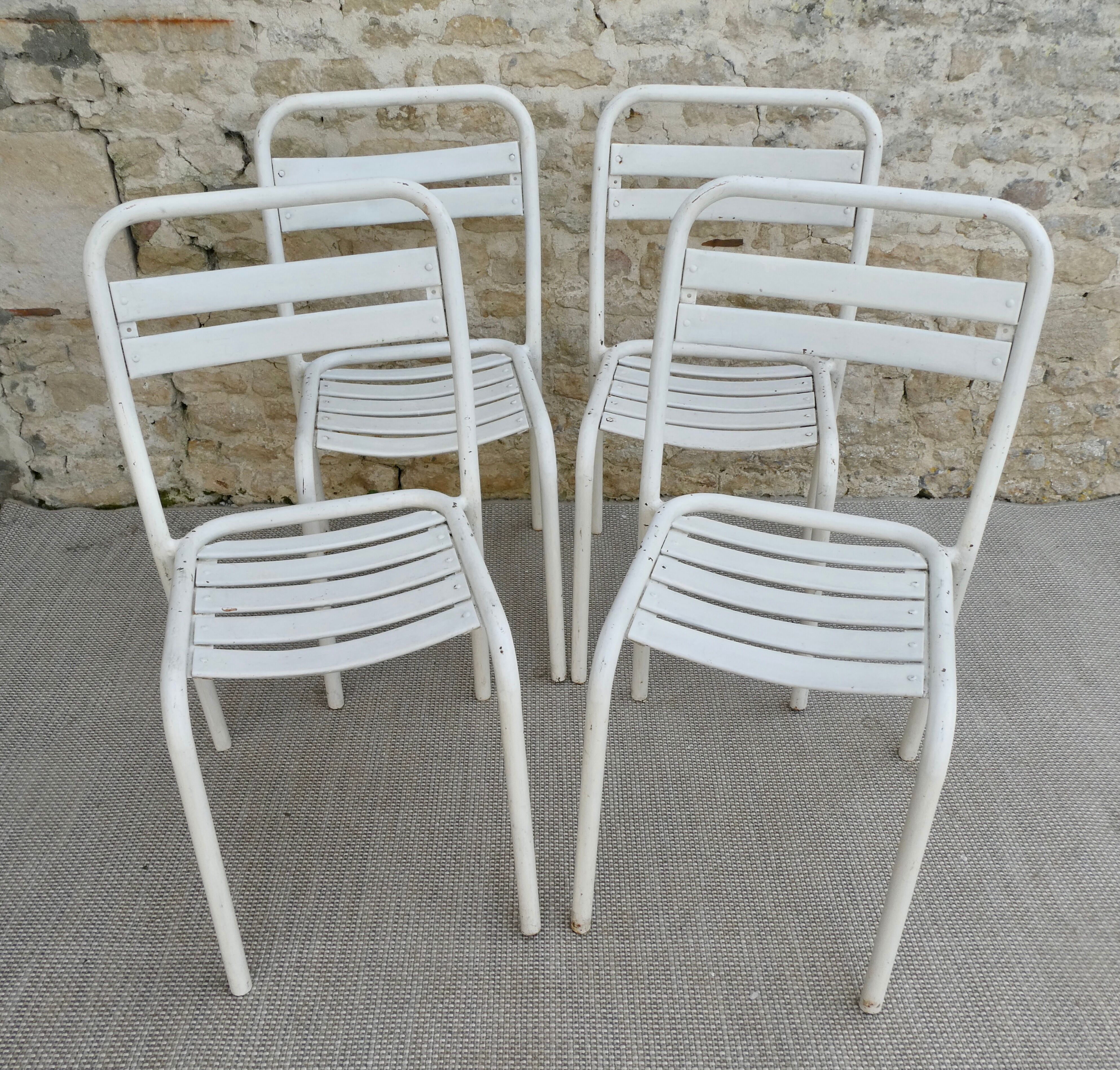 Set of 4 Metal Bistro Chairs Tolix T2
