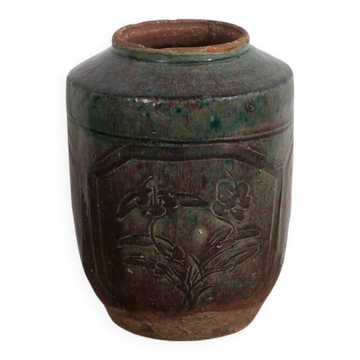 Vase oriental ancien avec relief floral (c.1820) #38
