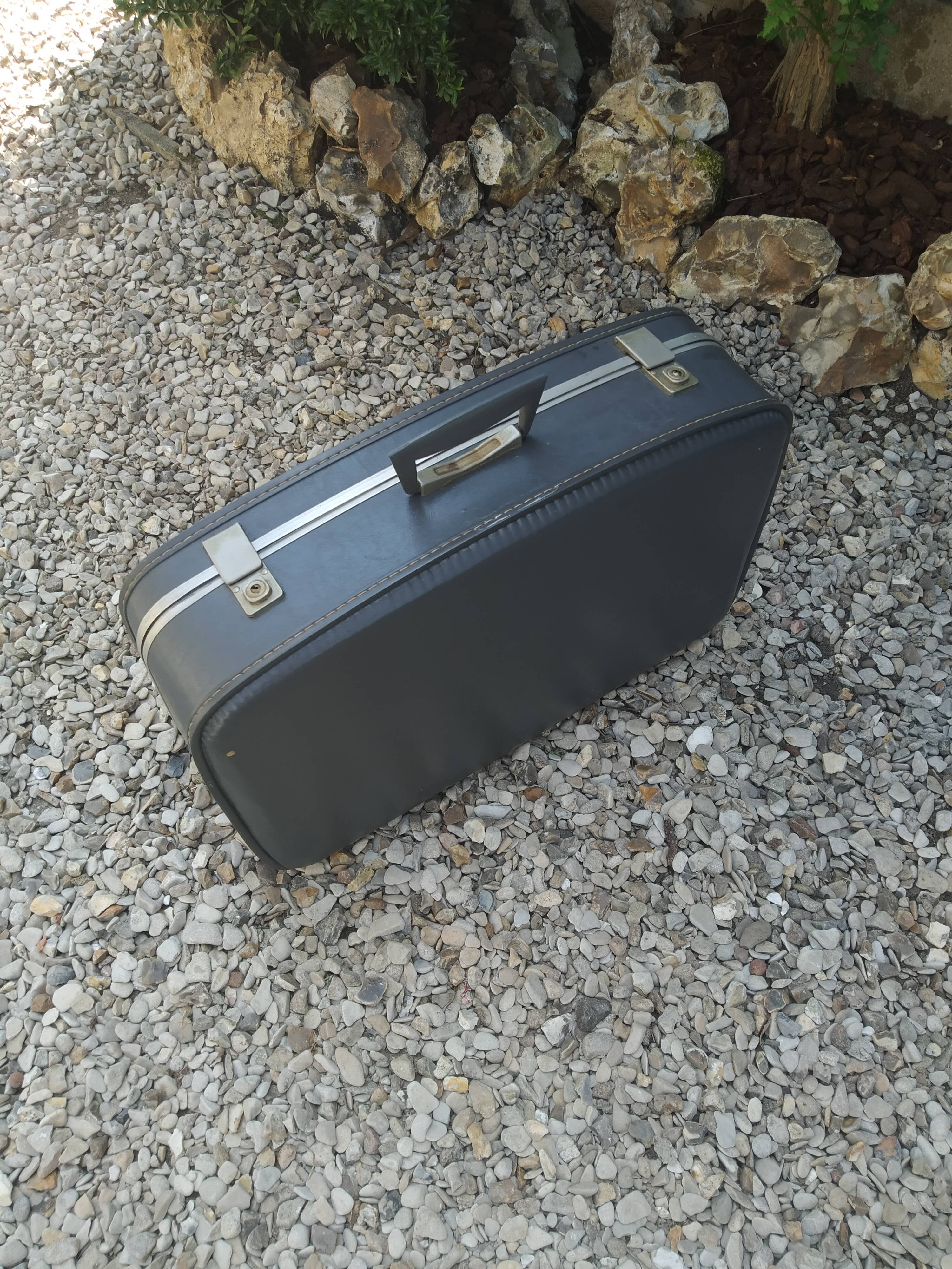 Hostess suitcase