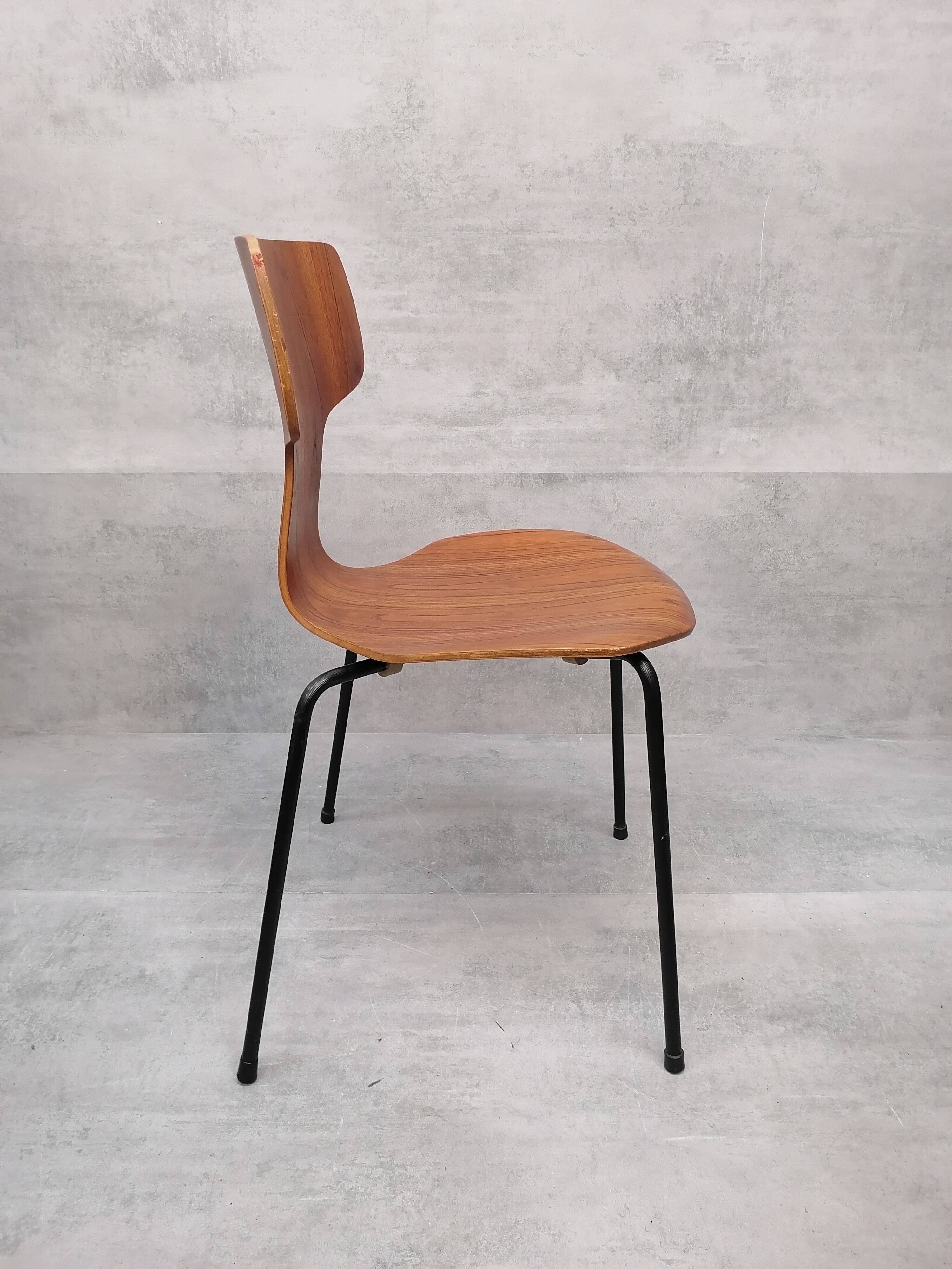 Set of 2 model 3103 Hammer chairs by Arne Jacobsen for Fritz Hansen, Denmark , 1969