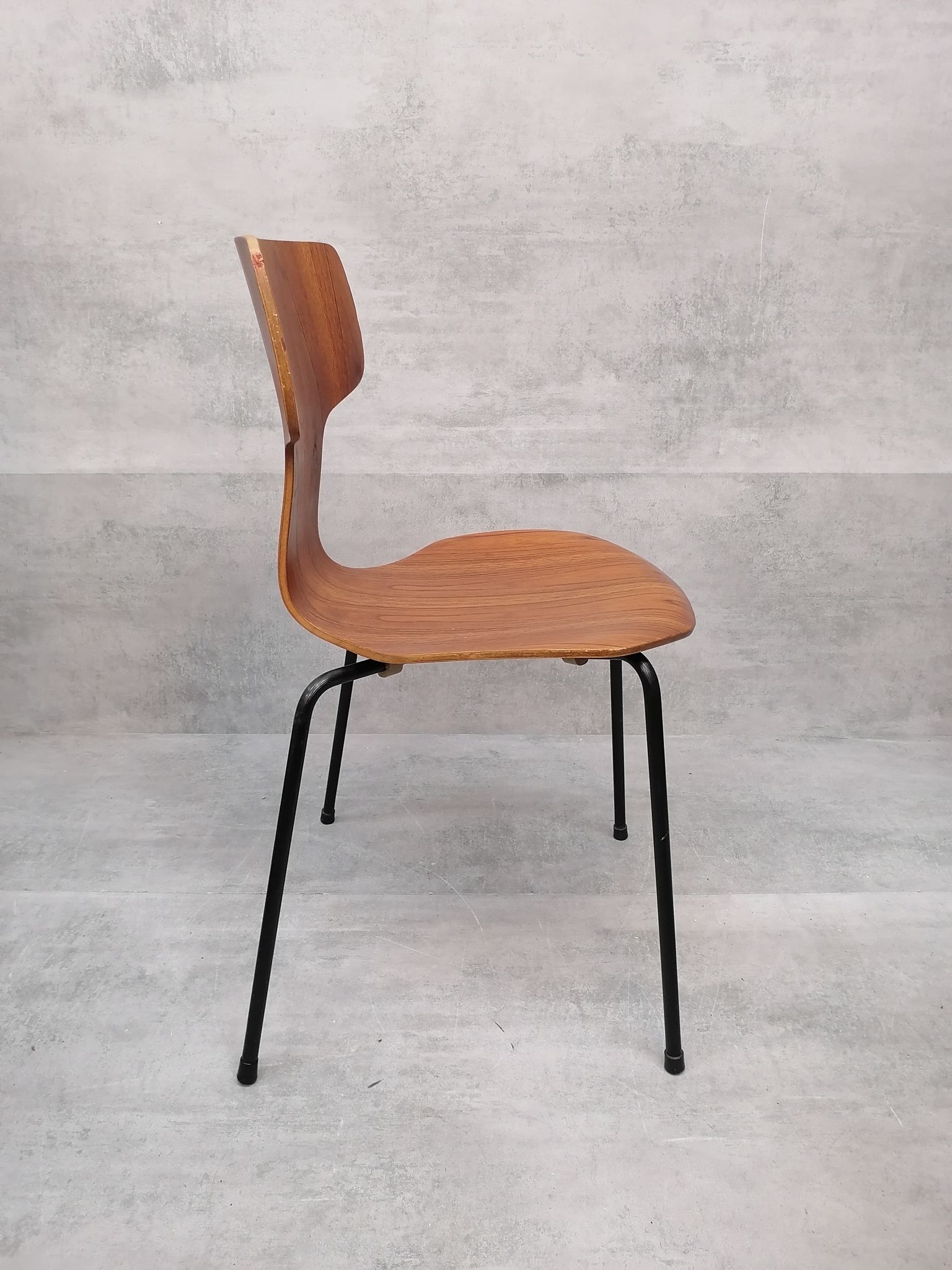 Set of 2 model 3103 Hammer chairs by Arne Jacobsen for Fritz Hansen, Denmark , 1969