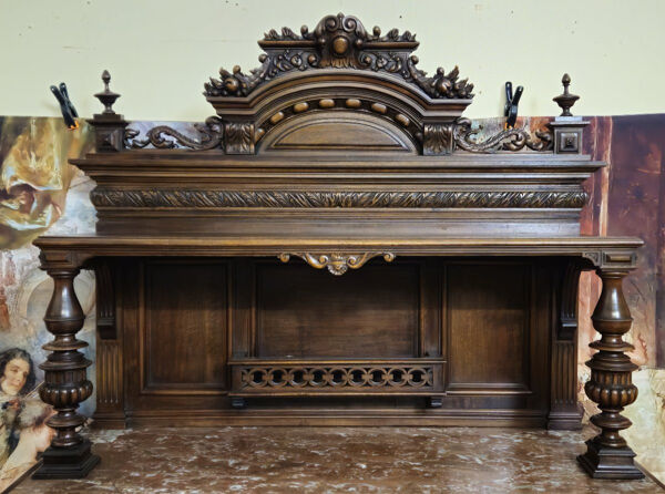 Buffet-desserte ancien en noyer massif – style Renaissance / XIXe