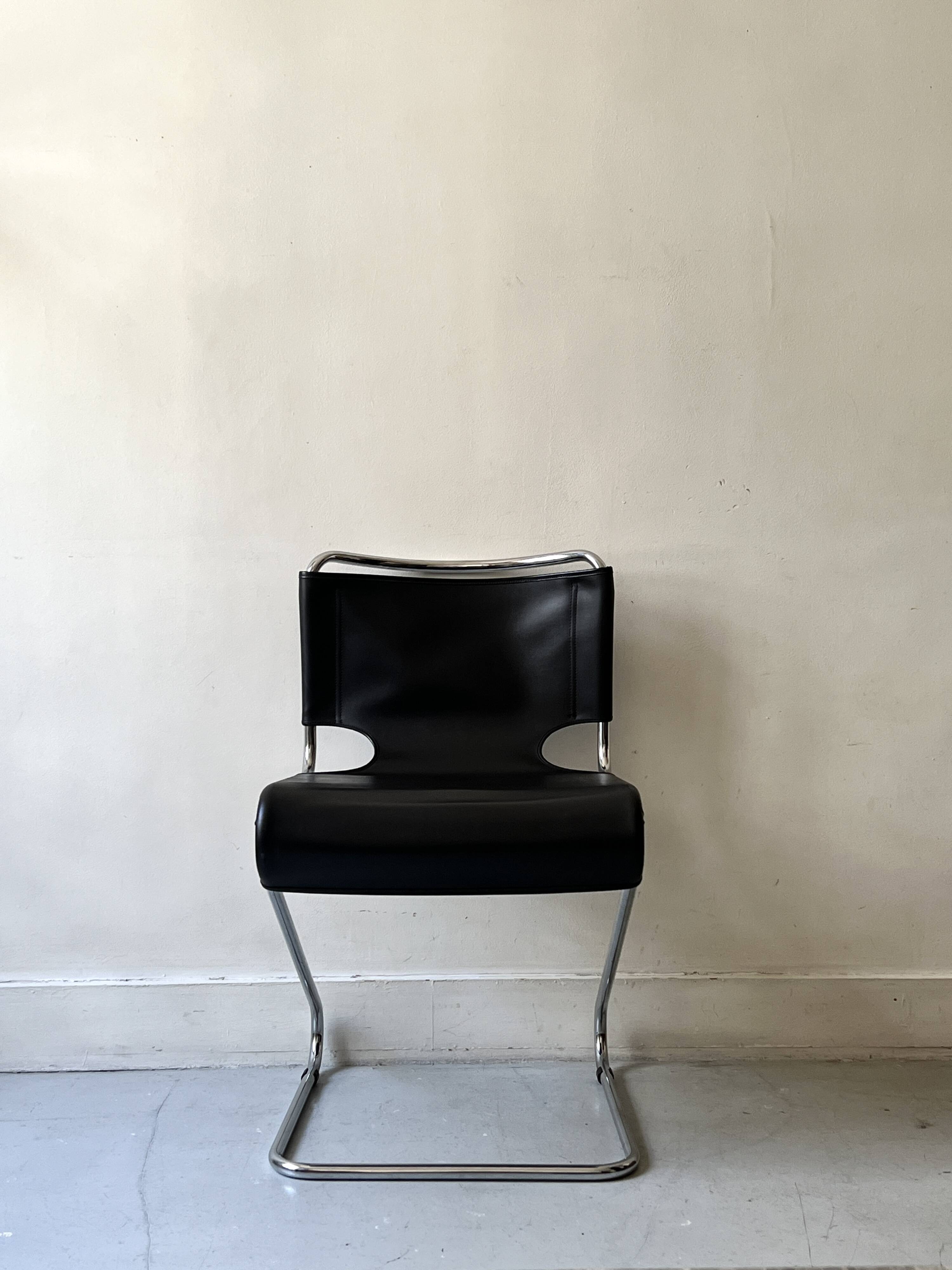 Chaise en métal tubulaire et cuir par Olivier Mourgue, France 1960-70