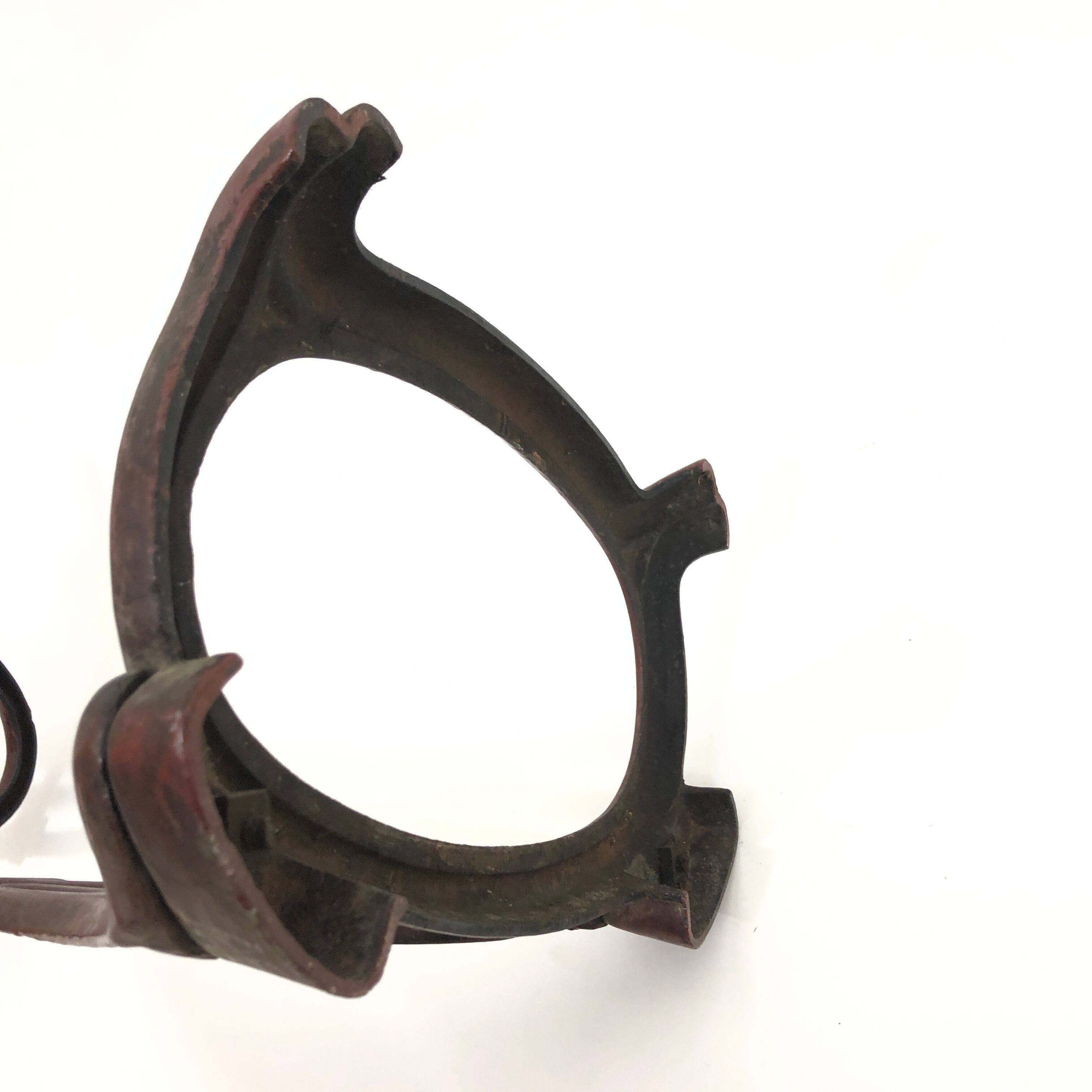 Red-cast iron umbrella door