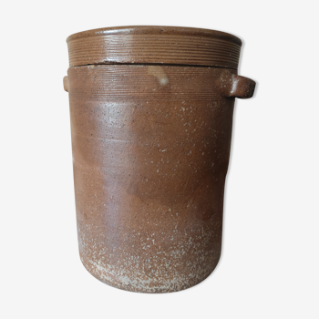 Sandstone condiment pot