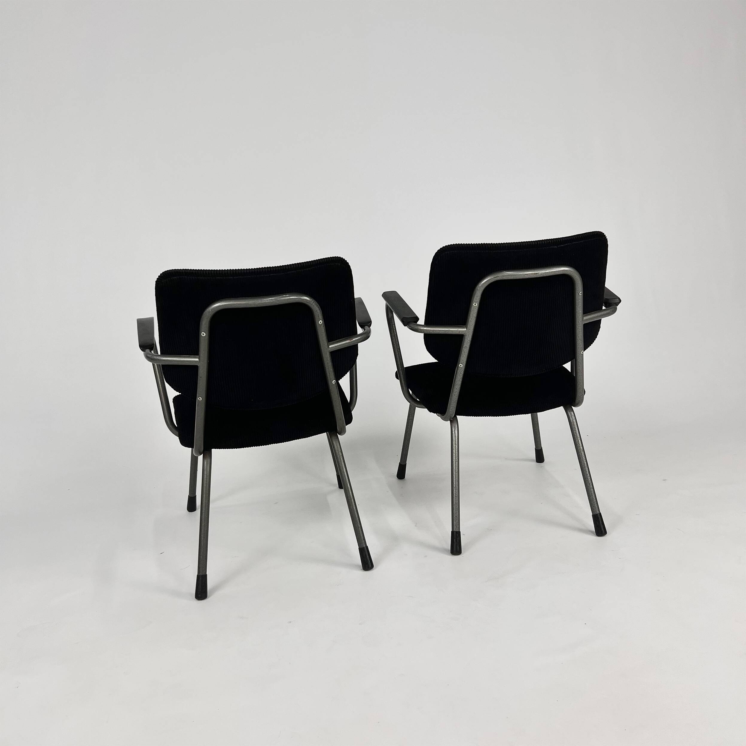 Set of 2 Gispen R5 Lounge Chairs, 1960s