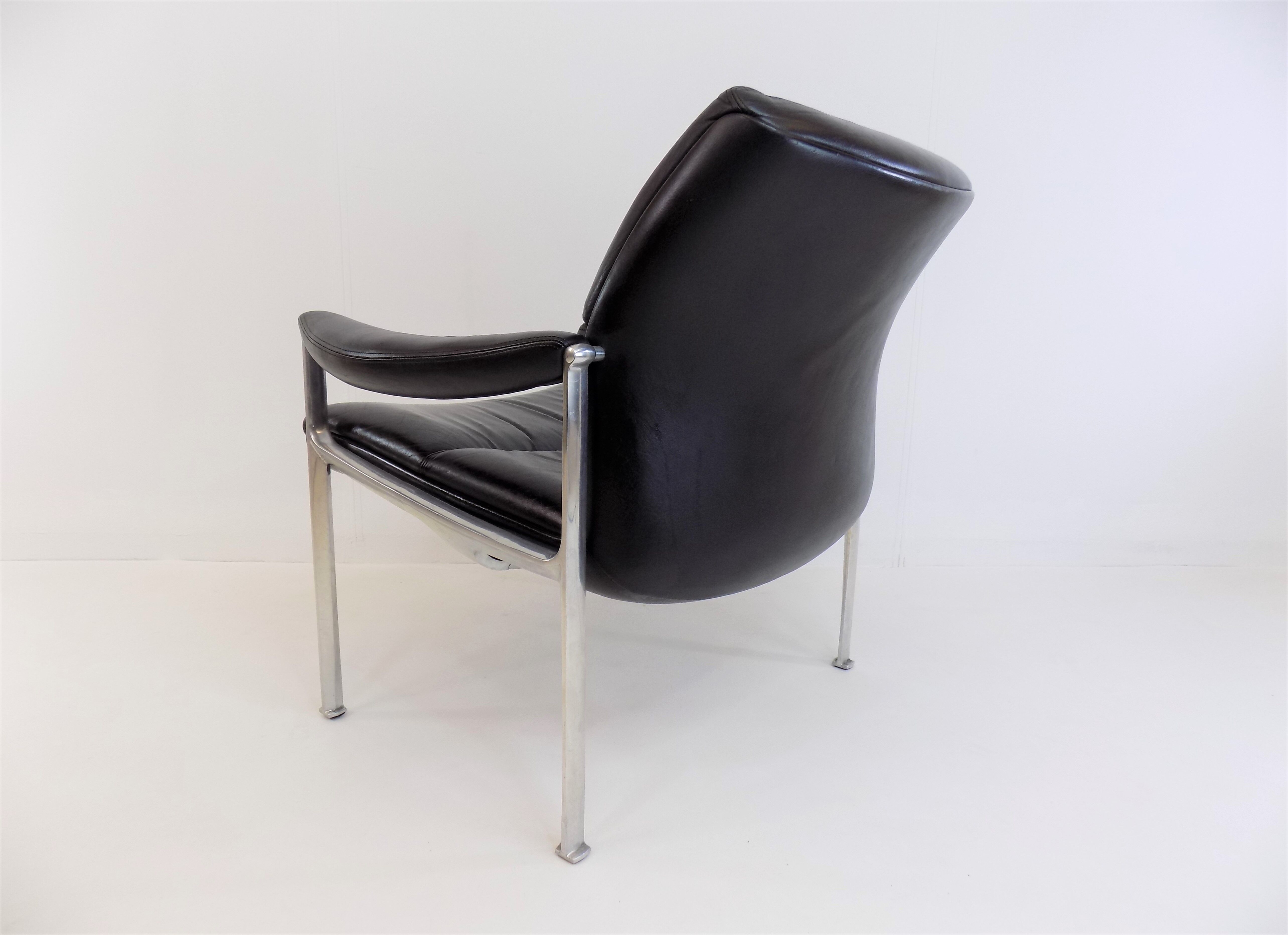 Lot de 2 fauteuils en cuir Röder Söhne by Miller Borgsen