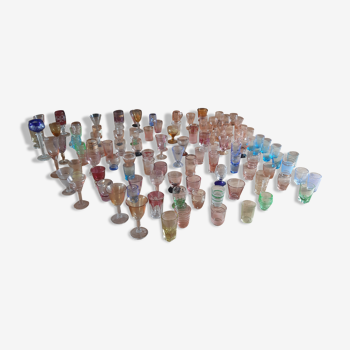 111 Verres de Couleurs de Collection