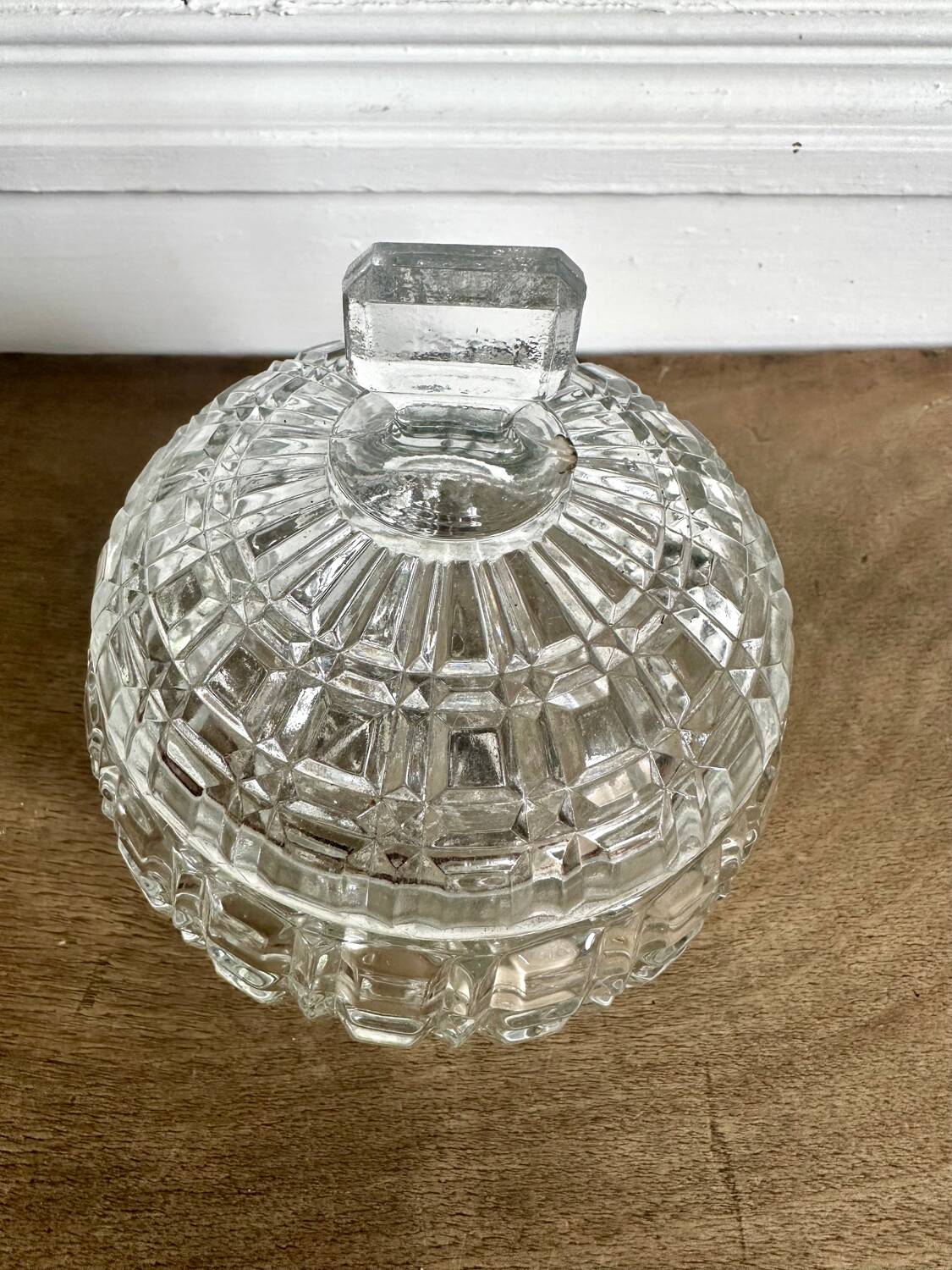 Former Portieux crystal sugar bowl