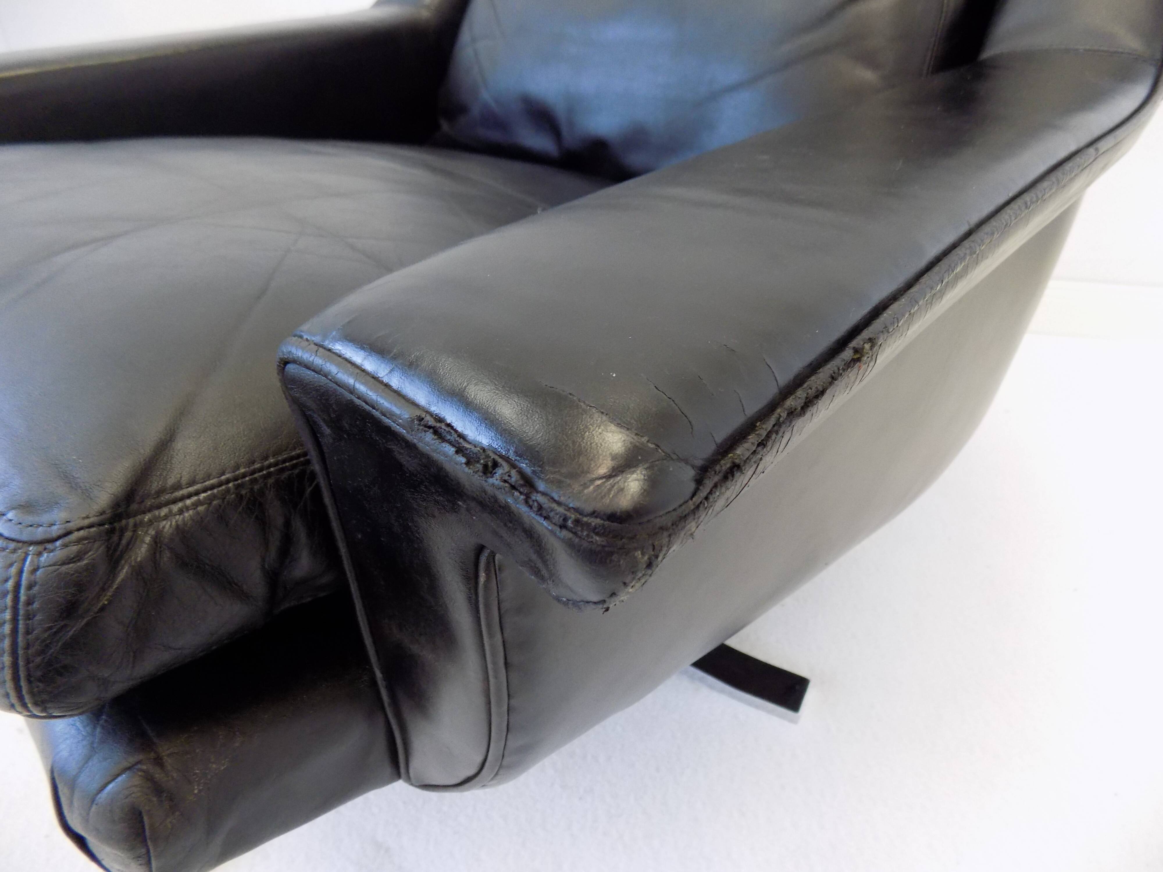 ESA model 802 pair of black leather lounge chairs by Werner Langenfeld