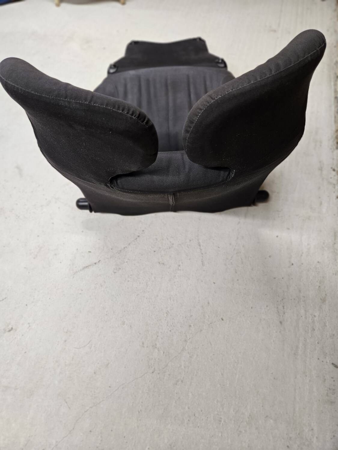 Cassina 1980 vintage ergonomic armchair