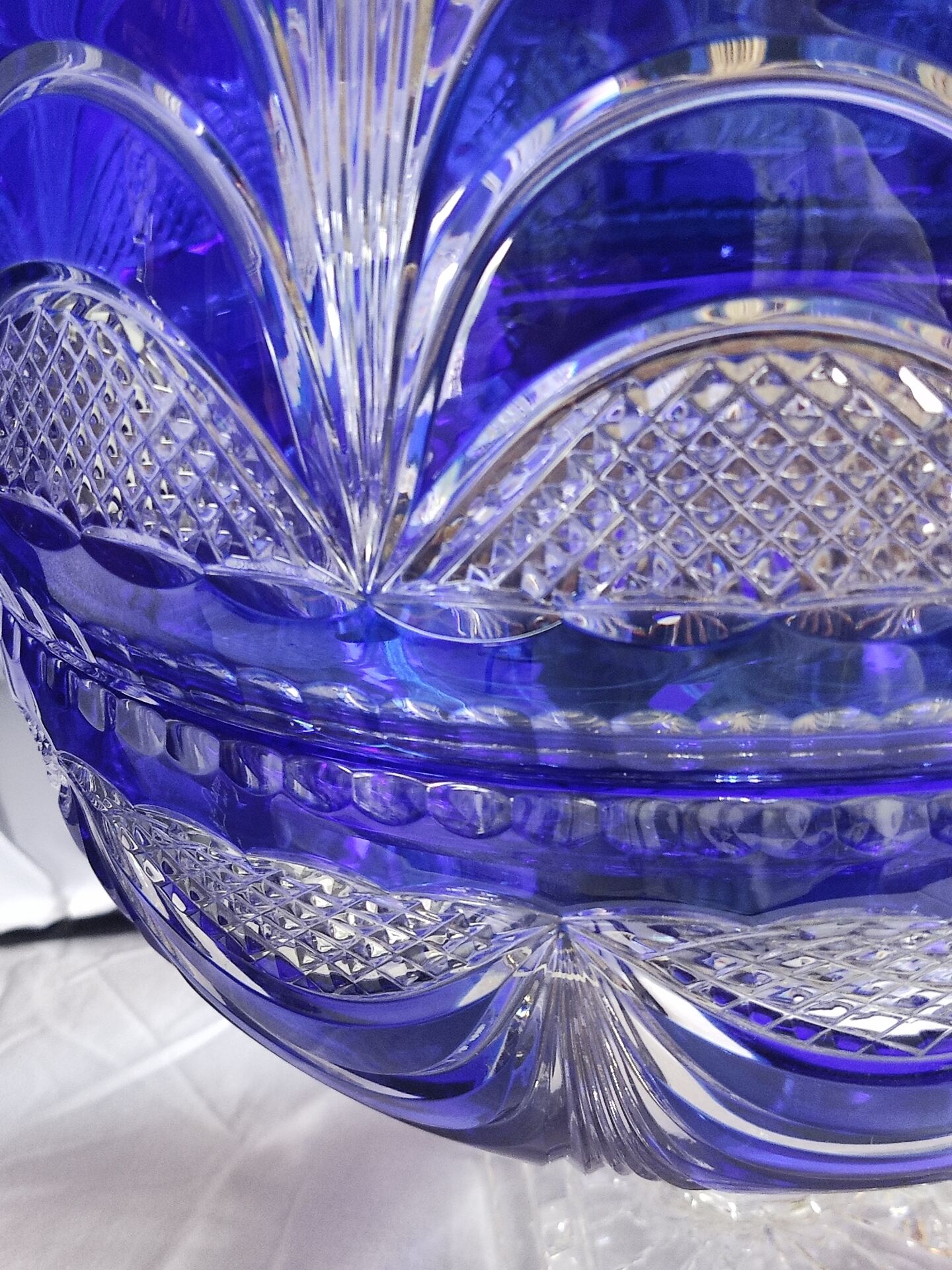 Large champagne cooler in cut crystal