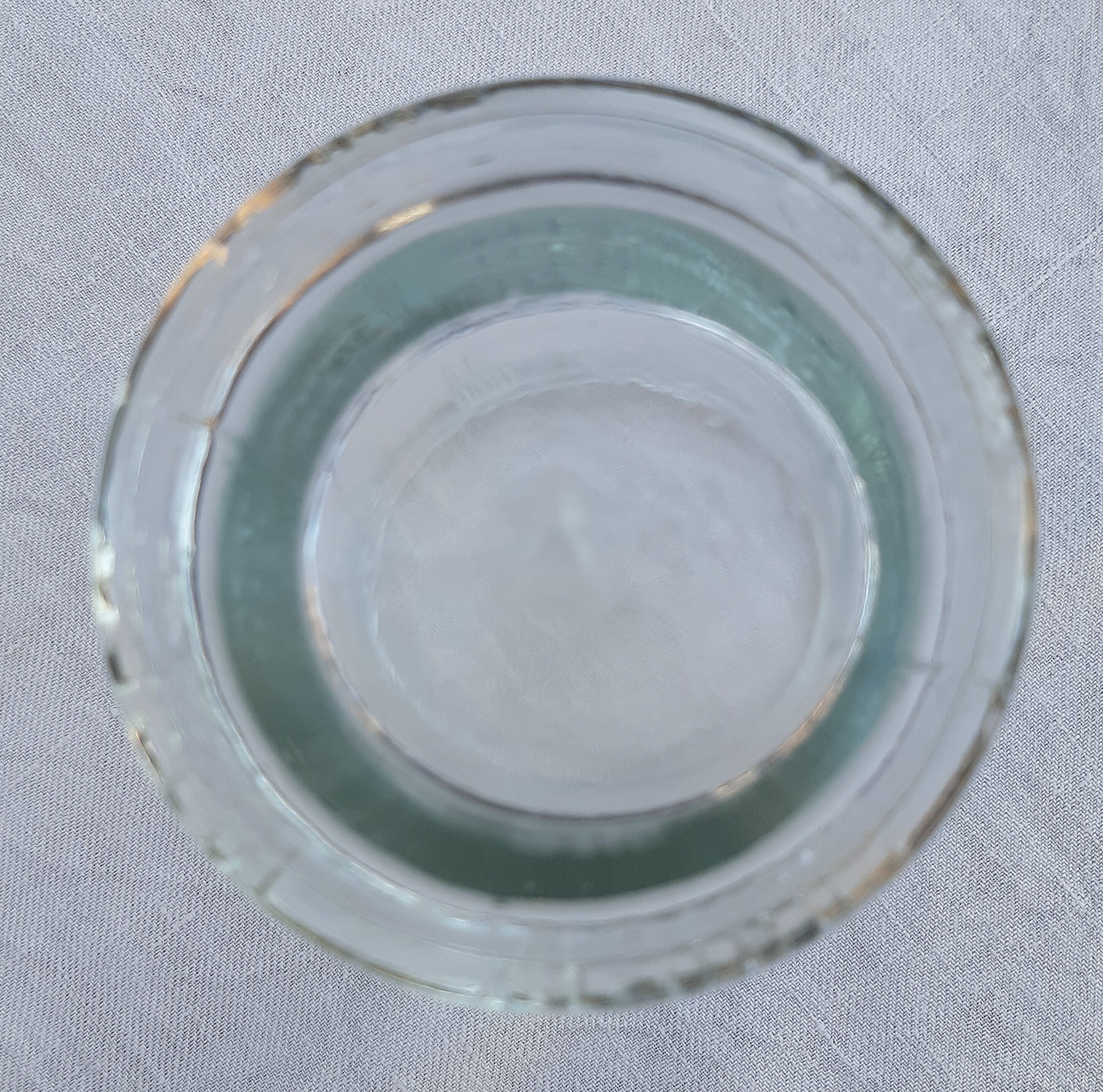 Graduated glass for weighing in the kitchen