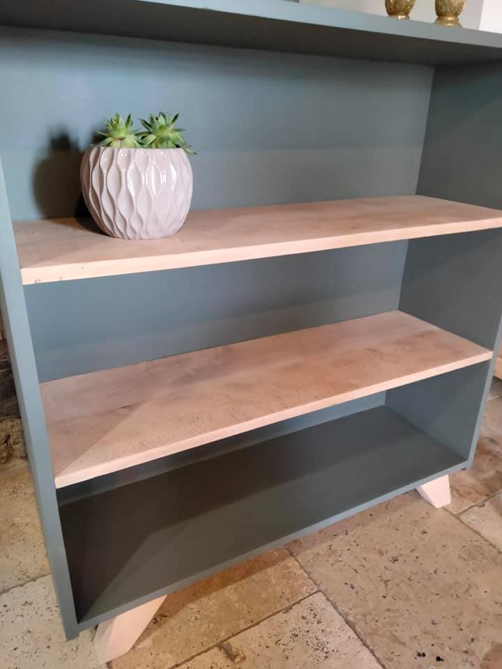 Bibliotheque compass feet