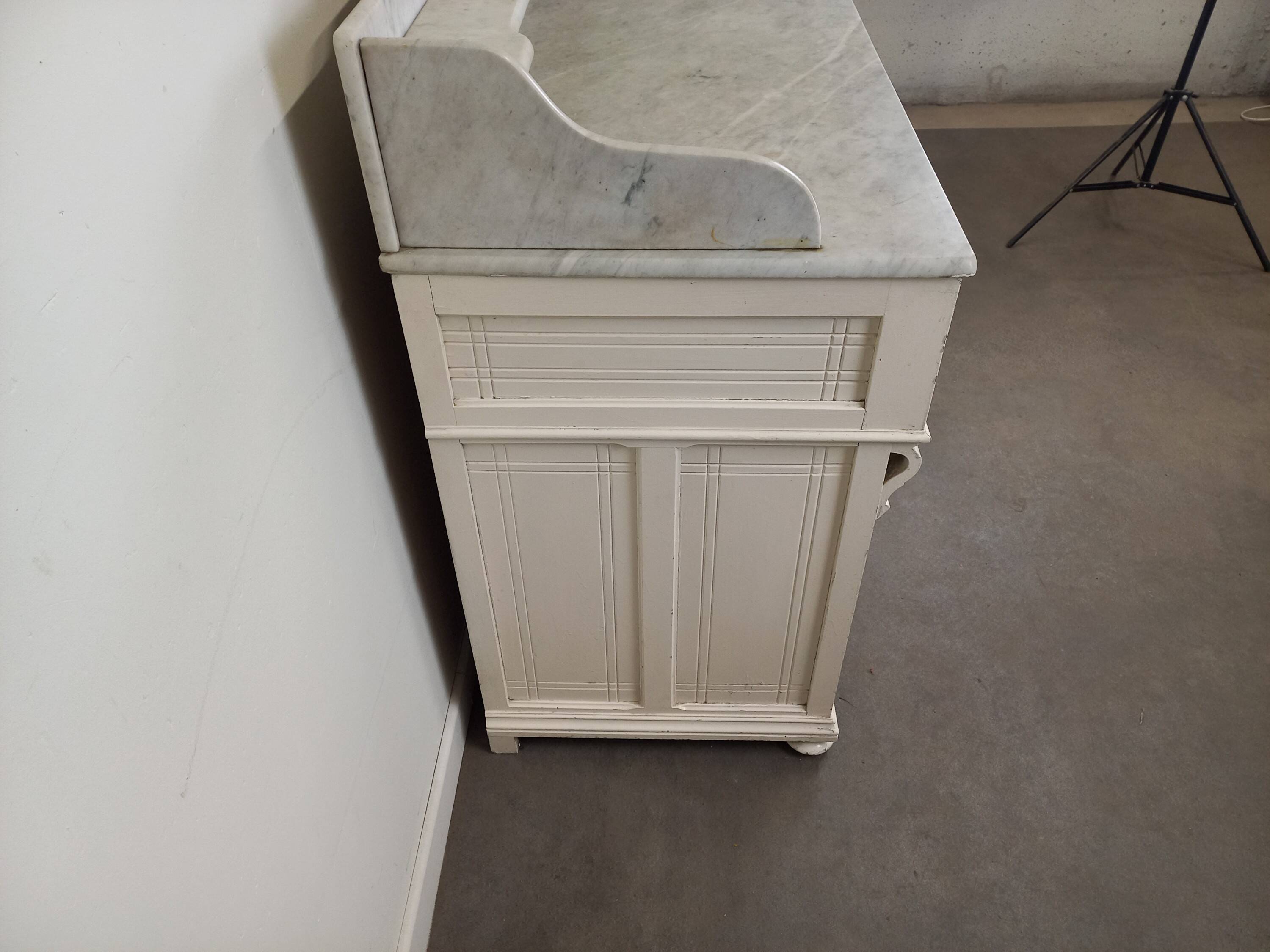 Marble top bathroom cabinet