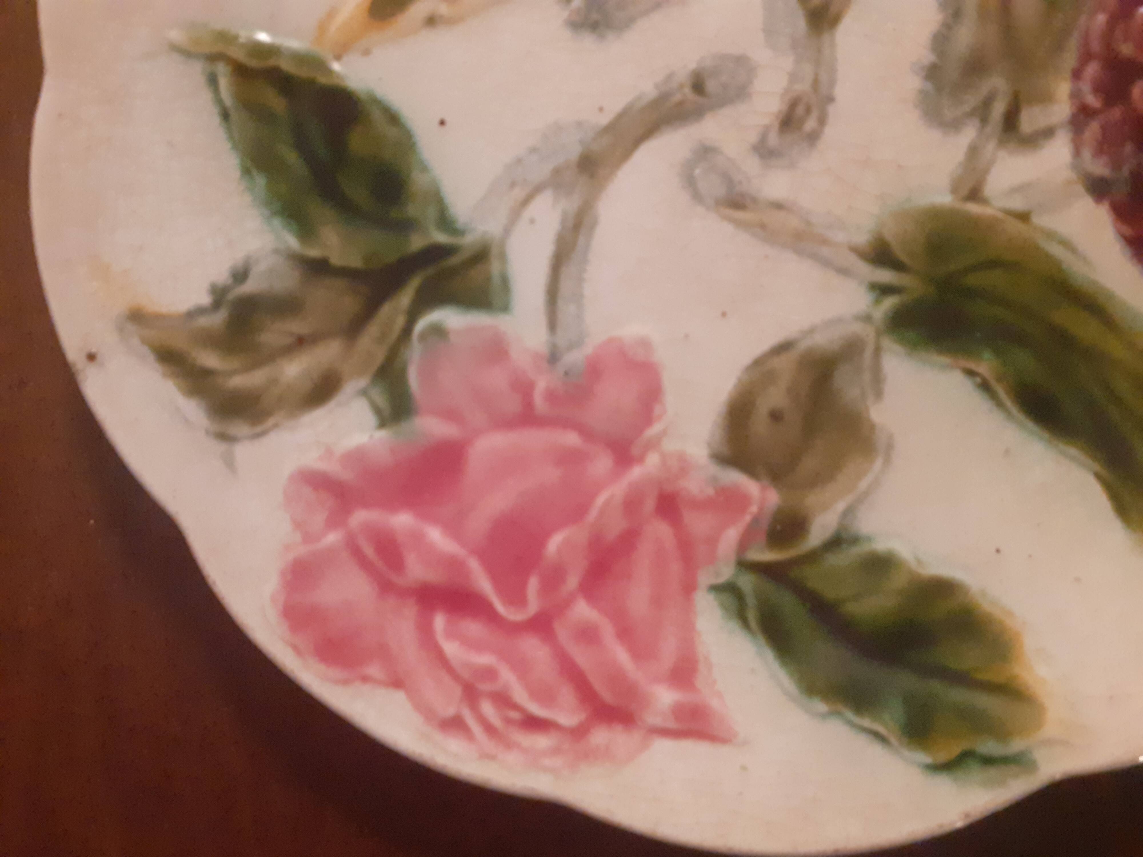 Old slip plate - Choisy le roy flower decoration