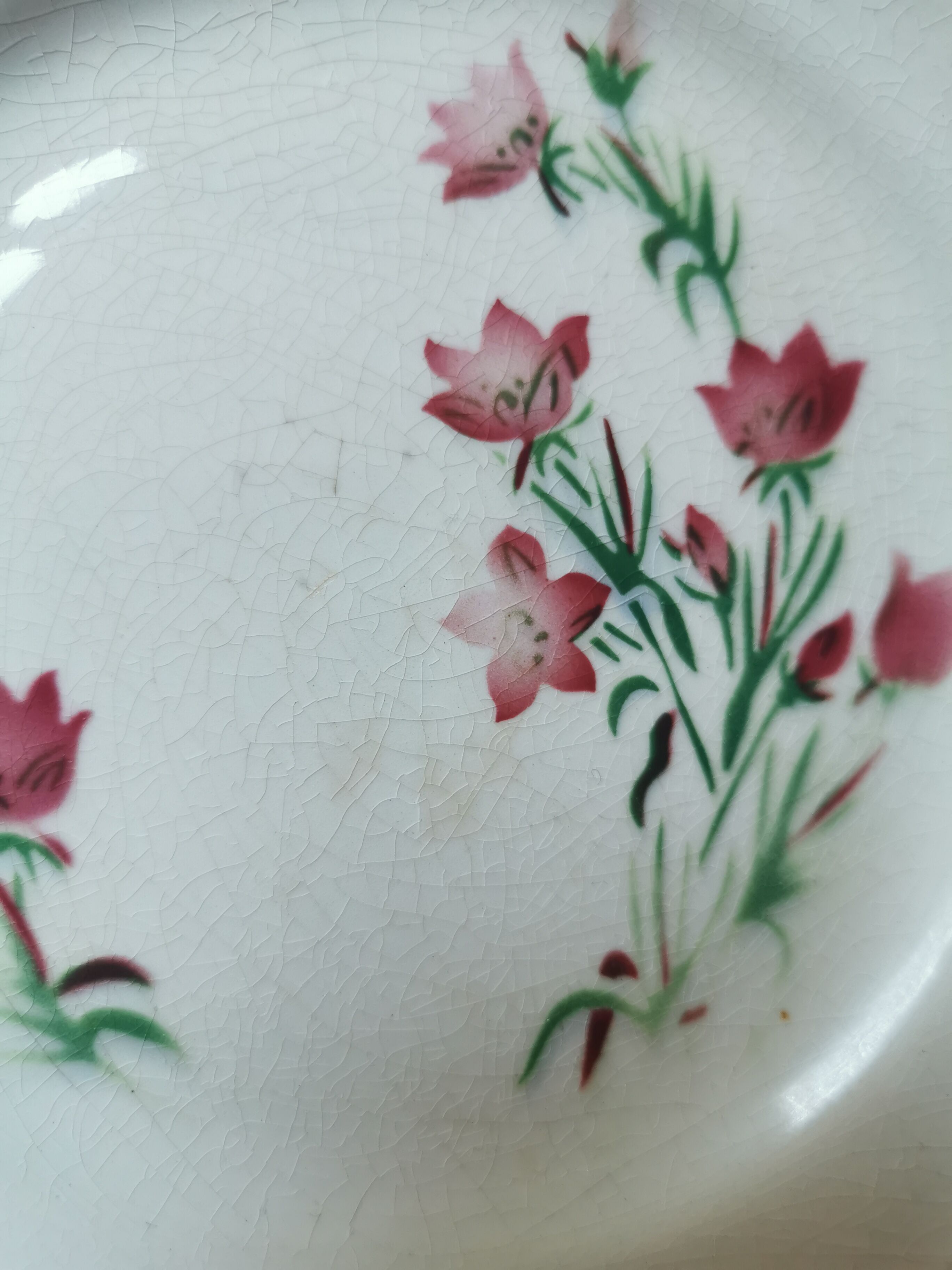 Mismatched retro dessert plates