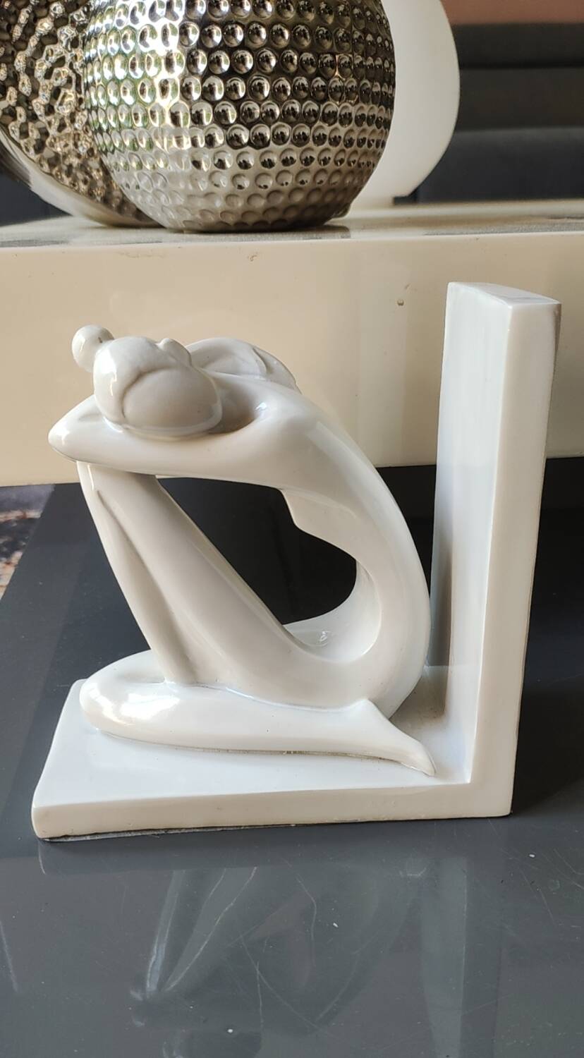Paire de serre-livres figurines féminines