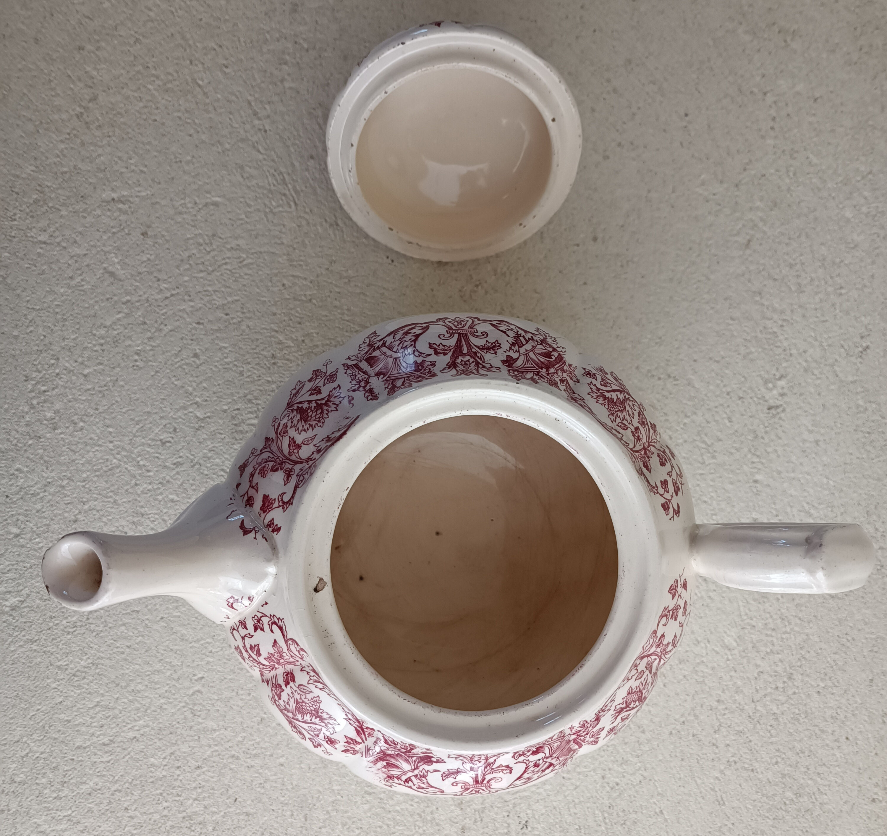 Longchamp Iron Earth Teapot