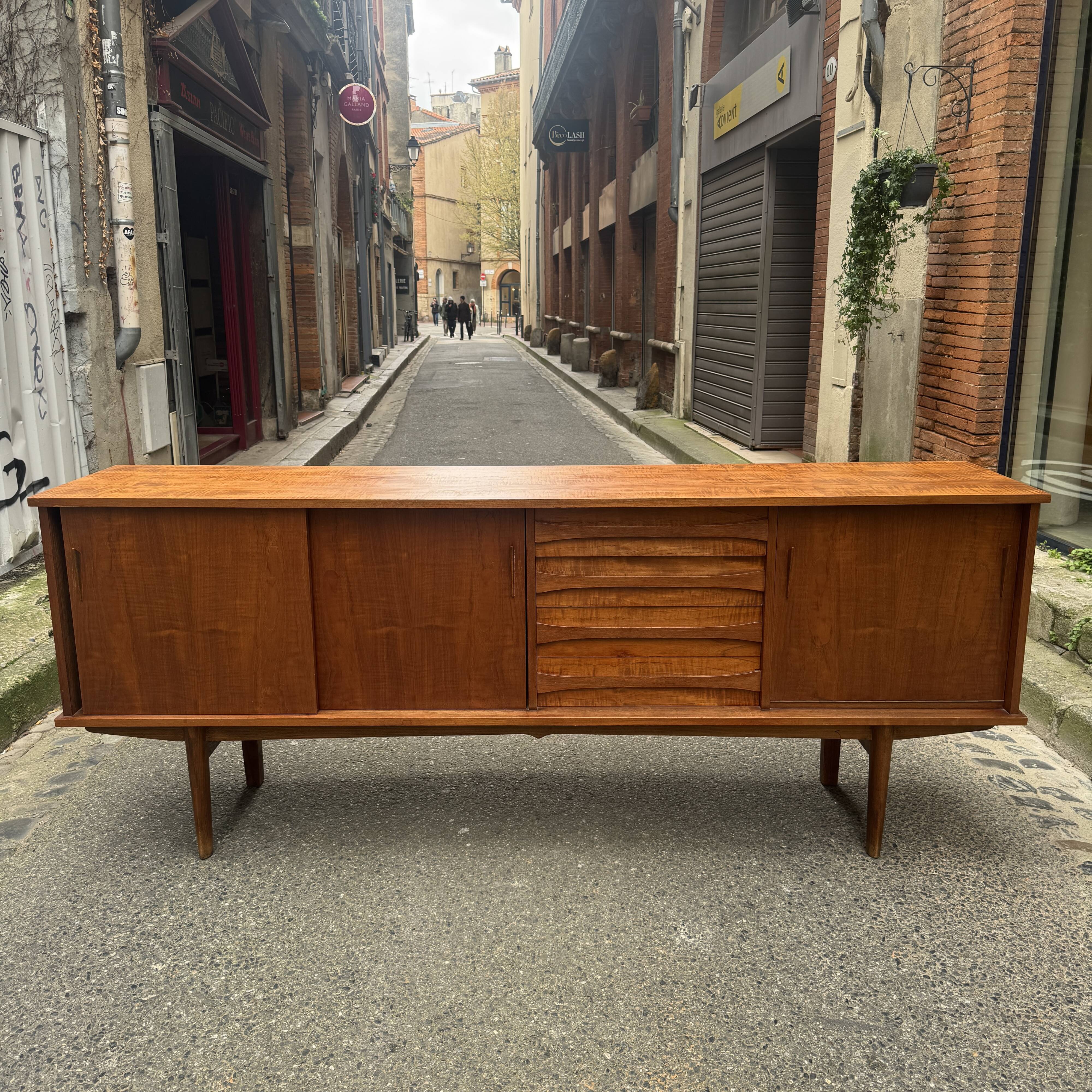 Scandinavian-style enfilade