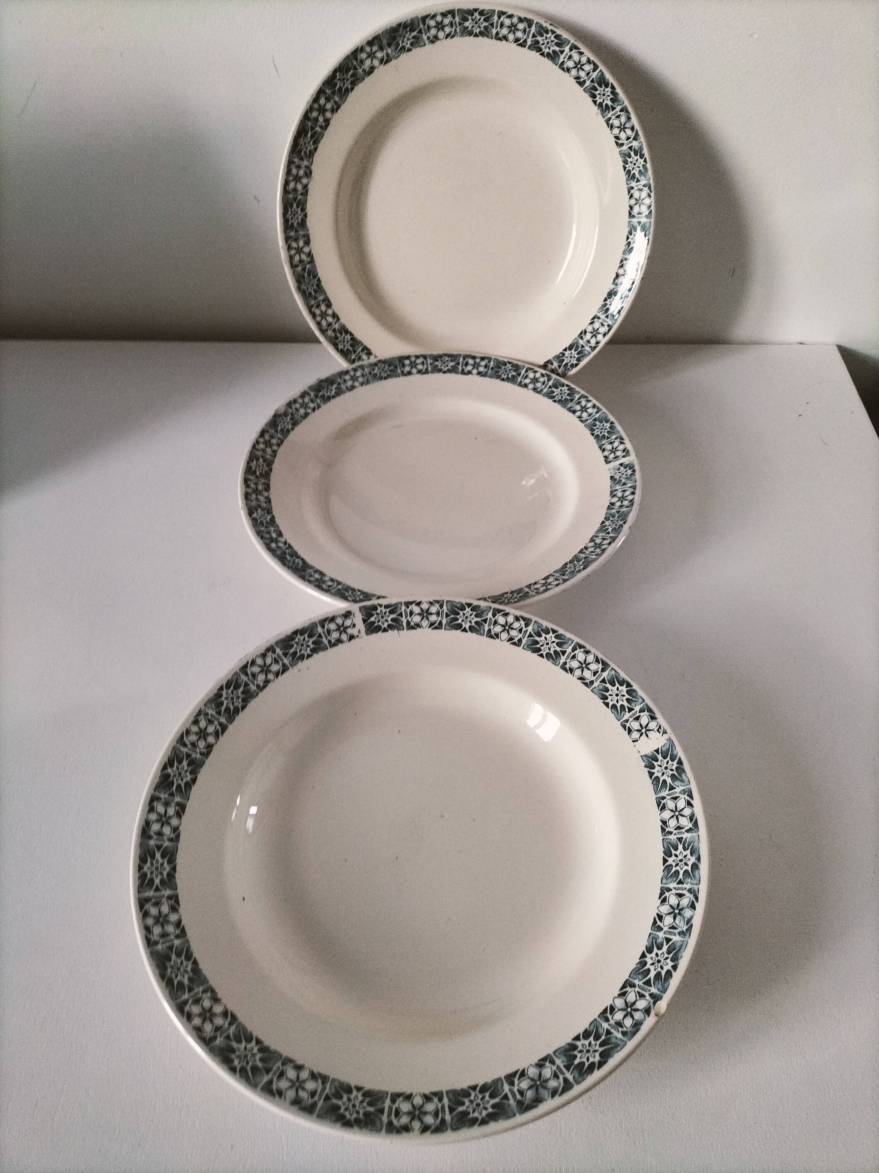 Trio of plates (2 soup plates, 1 dinner plate) Longchamp René, duck egg blue decoration
