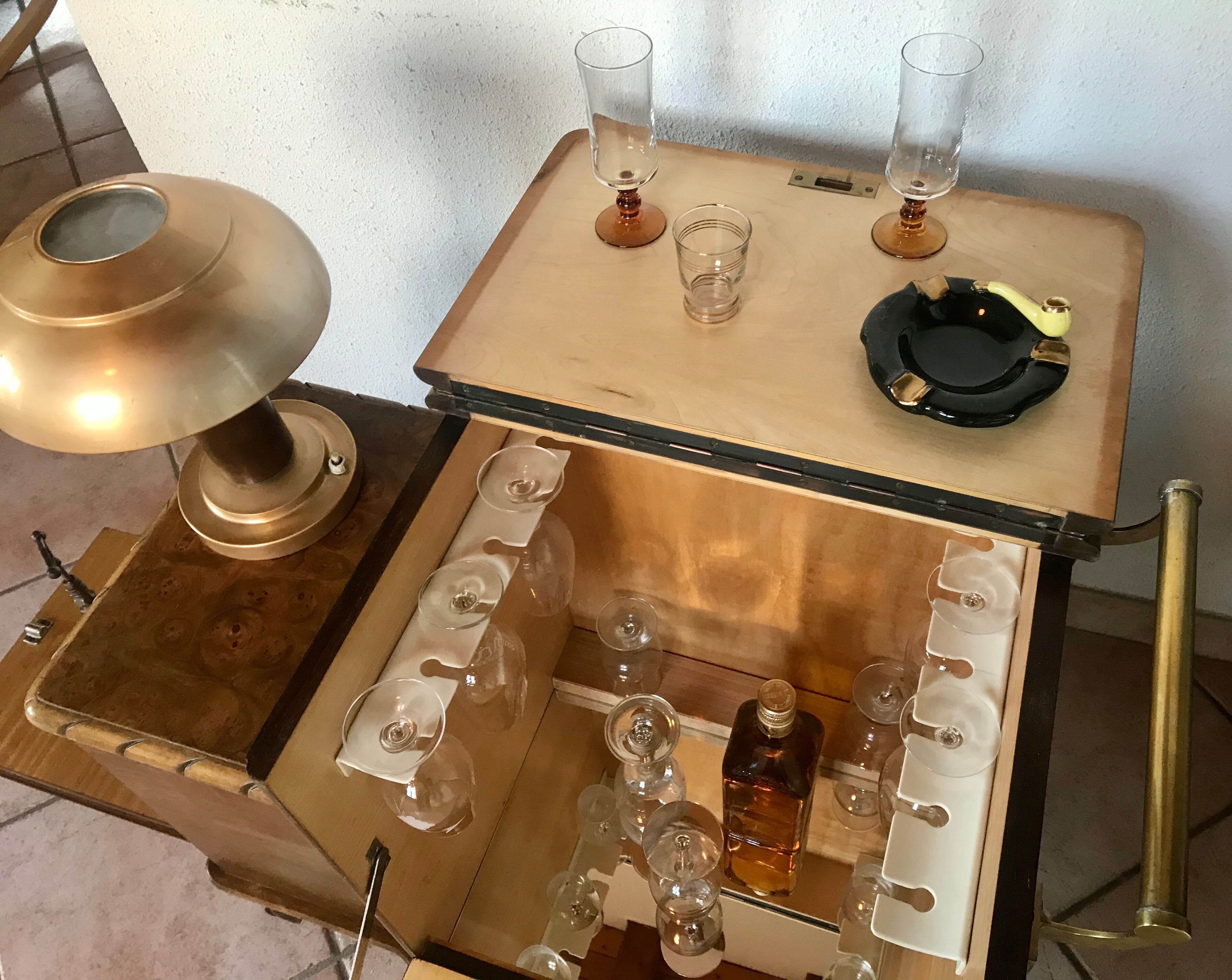 Trolley bar serves Art Deco