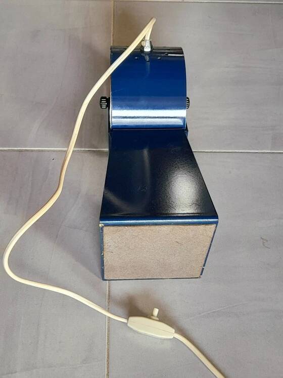 Lampe en tôle pliée 1970