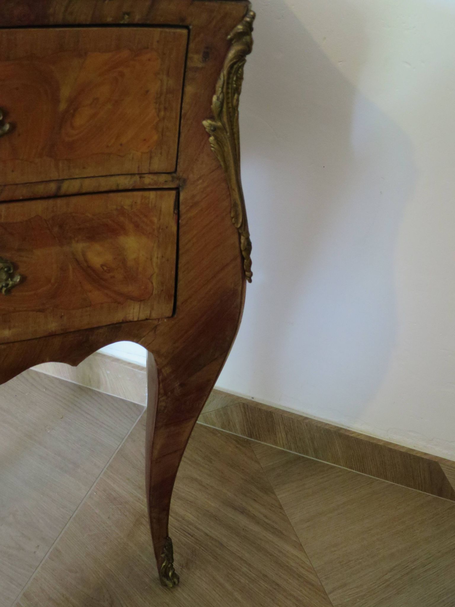 Paire de 2 chevets-louis xv-marqueterie-2 tiroirs-marbre rose