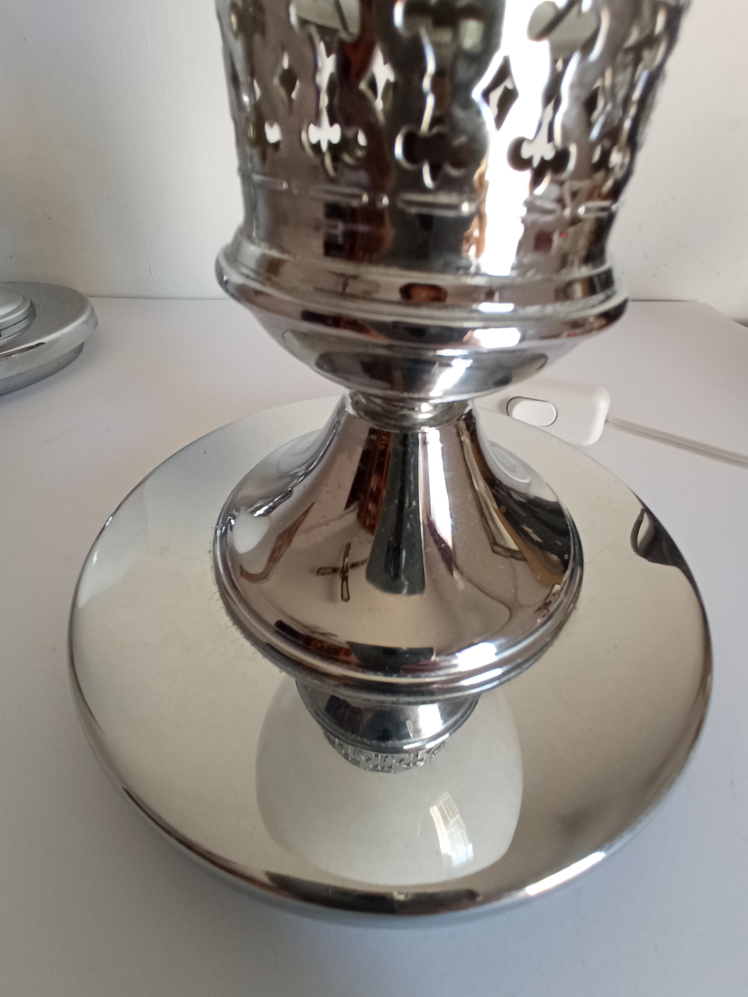 Pair of vintage bedside lamps