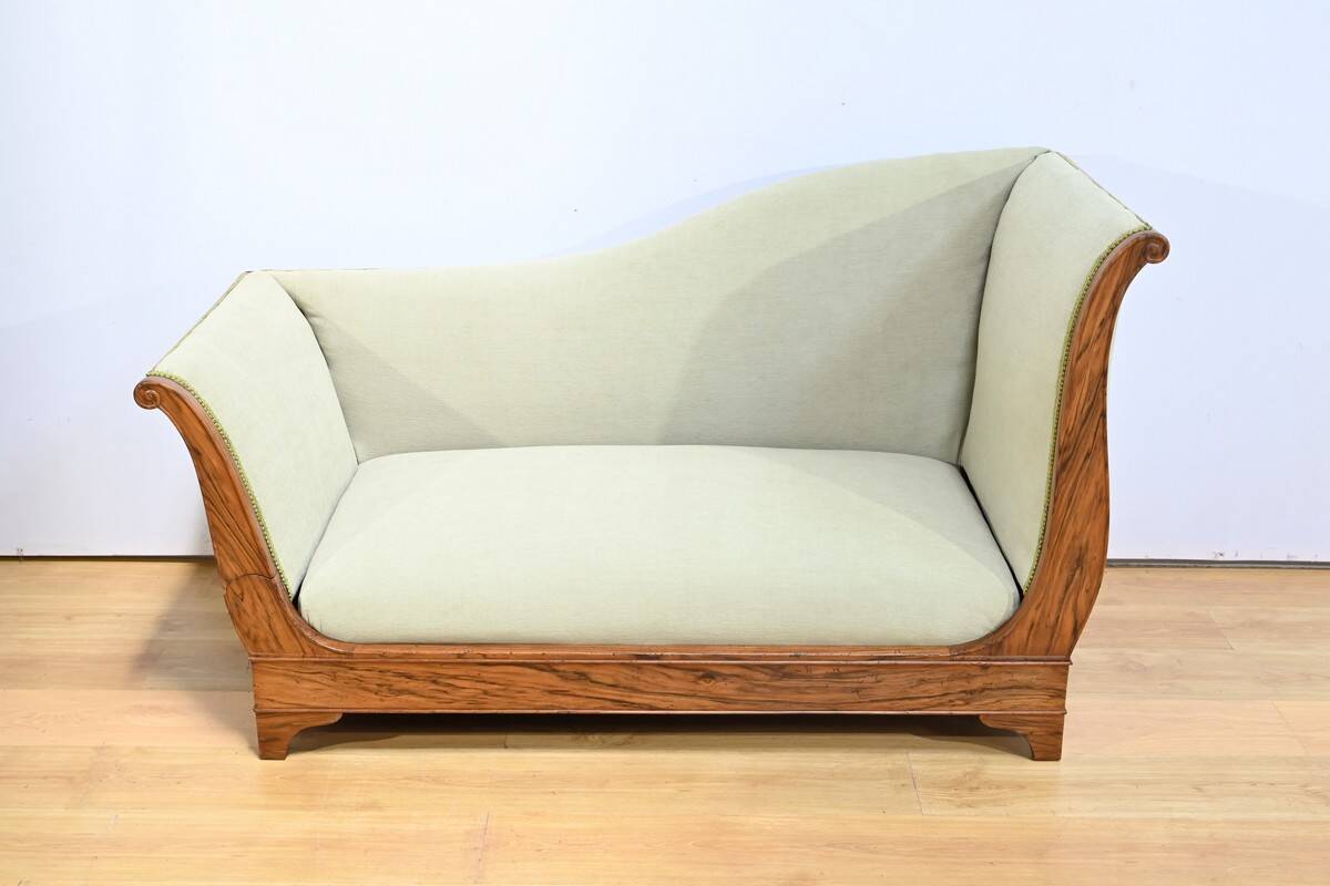 Meridian with a Solid Walnut Frame, Restoration Period – Early 19th Century