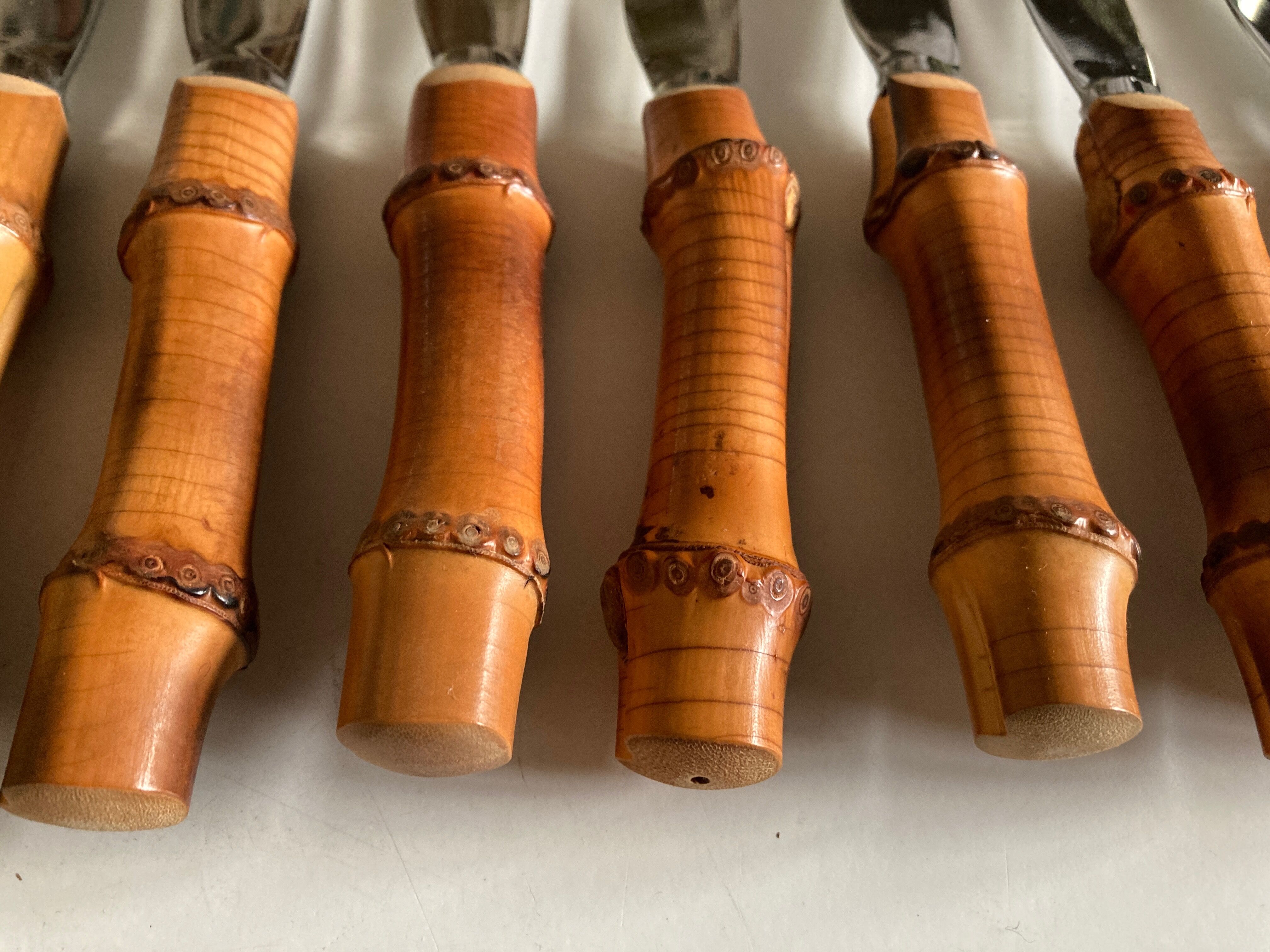 Set de 12 couteaux bambou 1960
