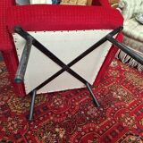 Vintage armchair in red fabric